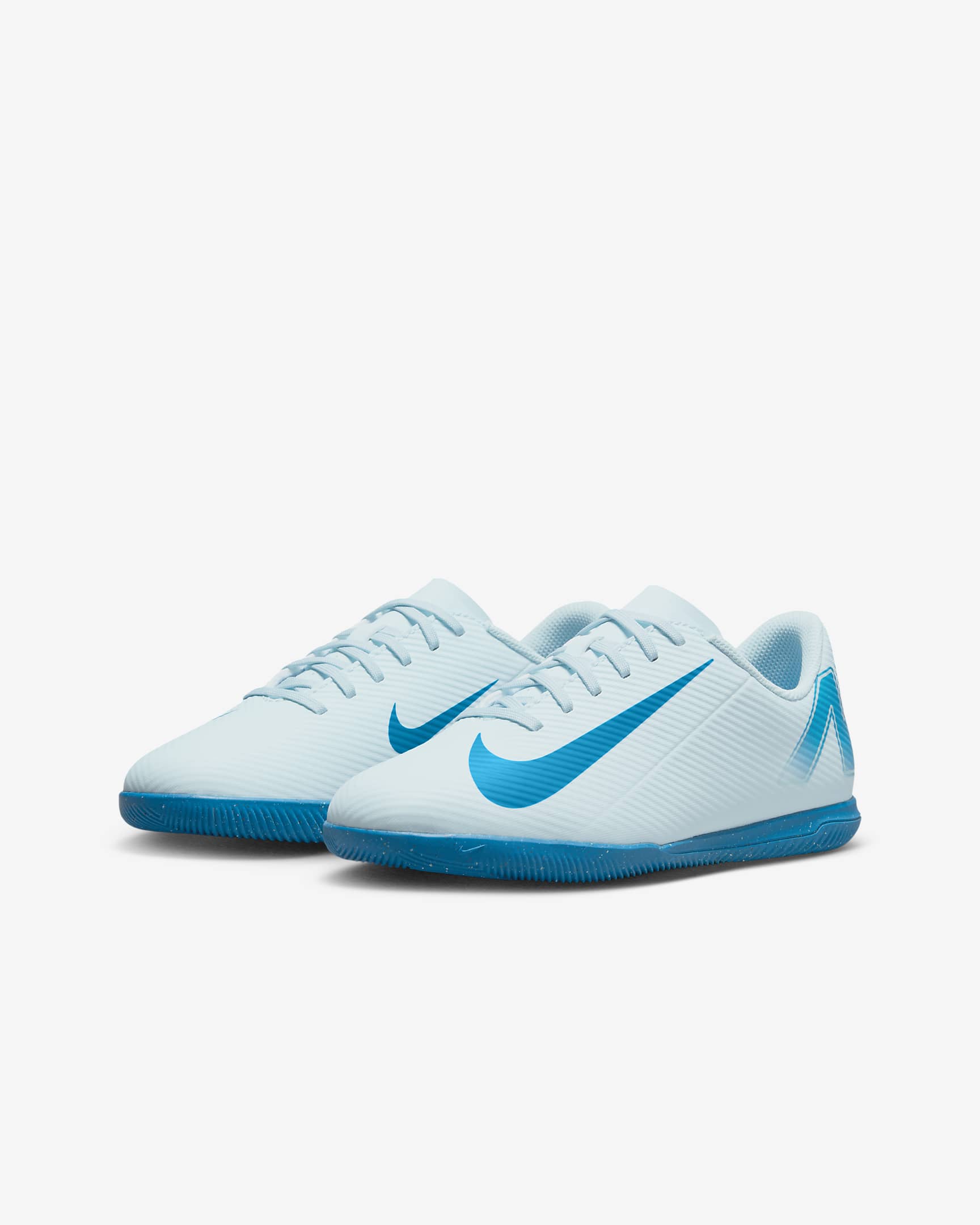 Nike Jr. Mercurial Vapor 16 Club Younger/Older Kids' IC Low-Top Football Shoes - Glacier Blue/Blue Orbit