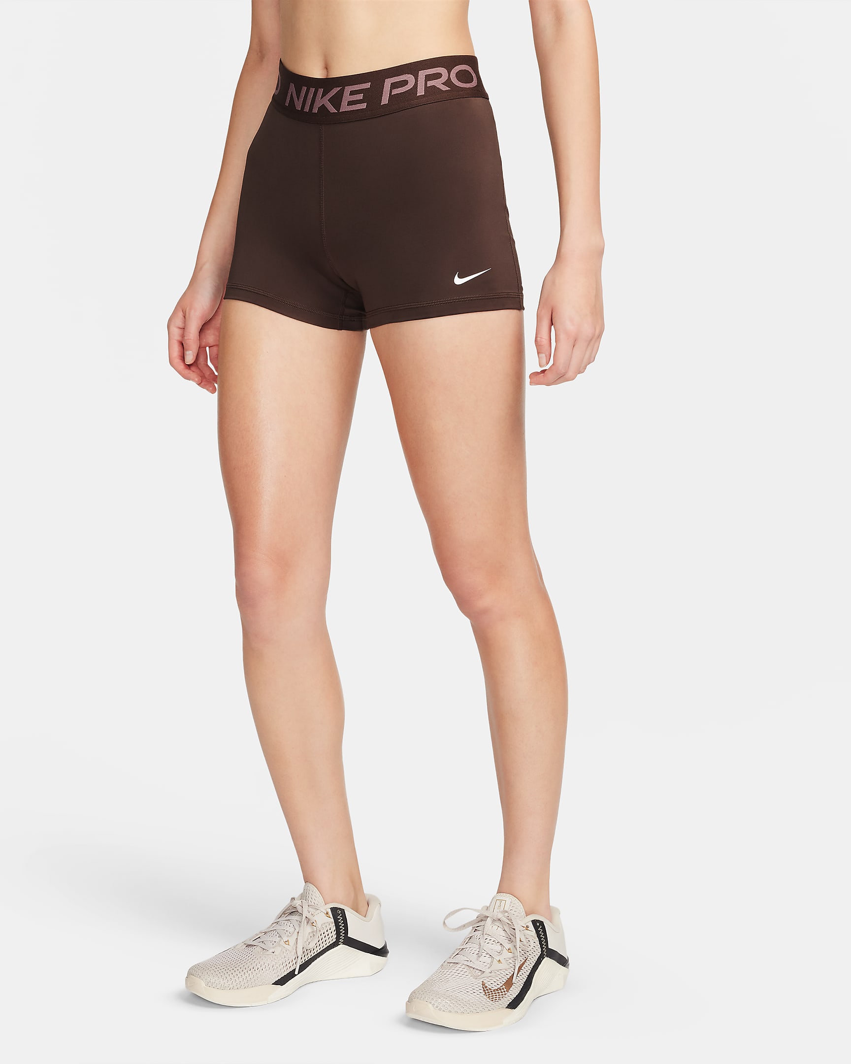 Nike Pro Pantalón corto de 8 cm - Mujer - Baroque Brown/Blanco