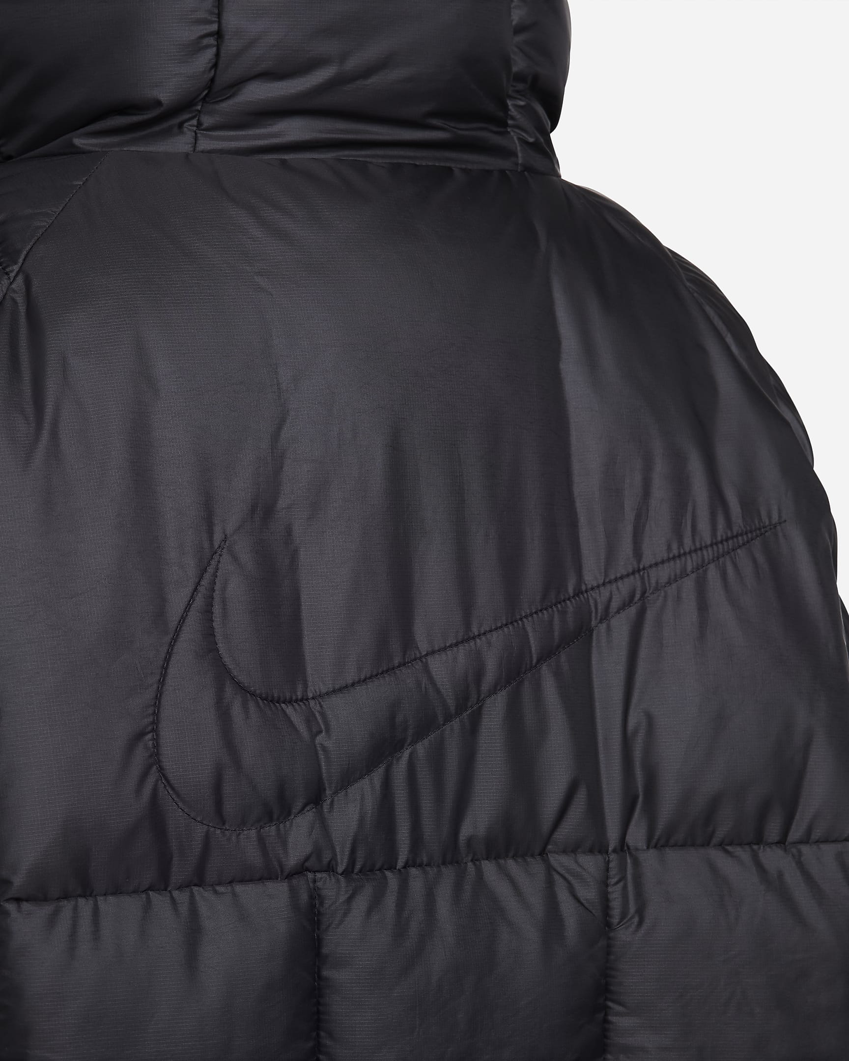 Chamarra con gorro Therma-FIT oversized para mujer Nike Sportswear Swoosh Puffer PrimaLoft® - Negro/Blanco