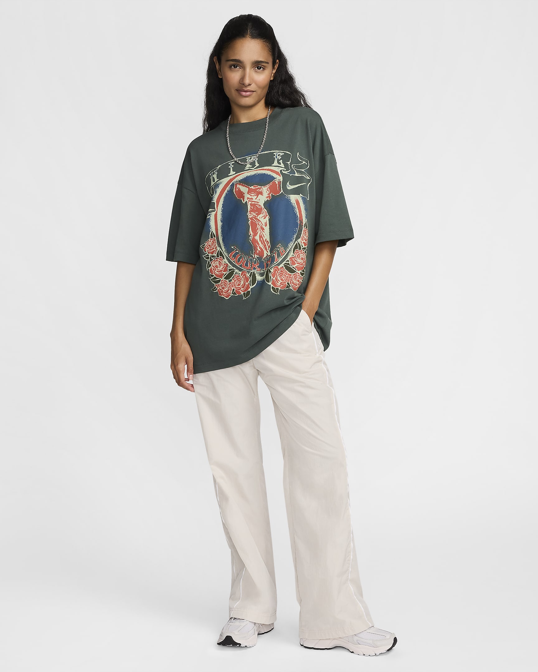 Nike Sportswear Essential Women's Oversized T-Shirt - Vintage Green/Picante Red