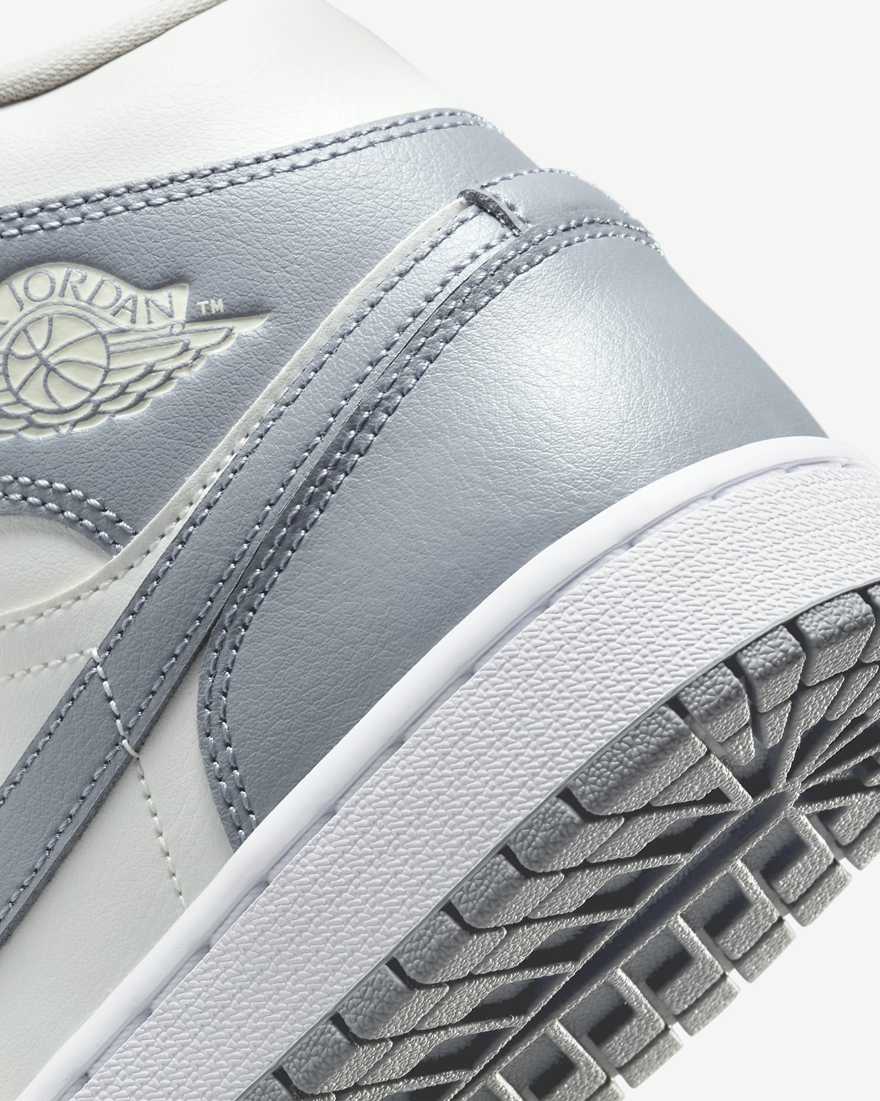 jordan 1 mid nike id