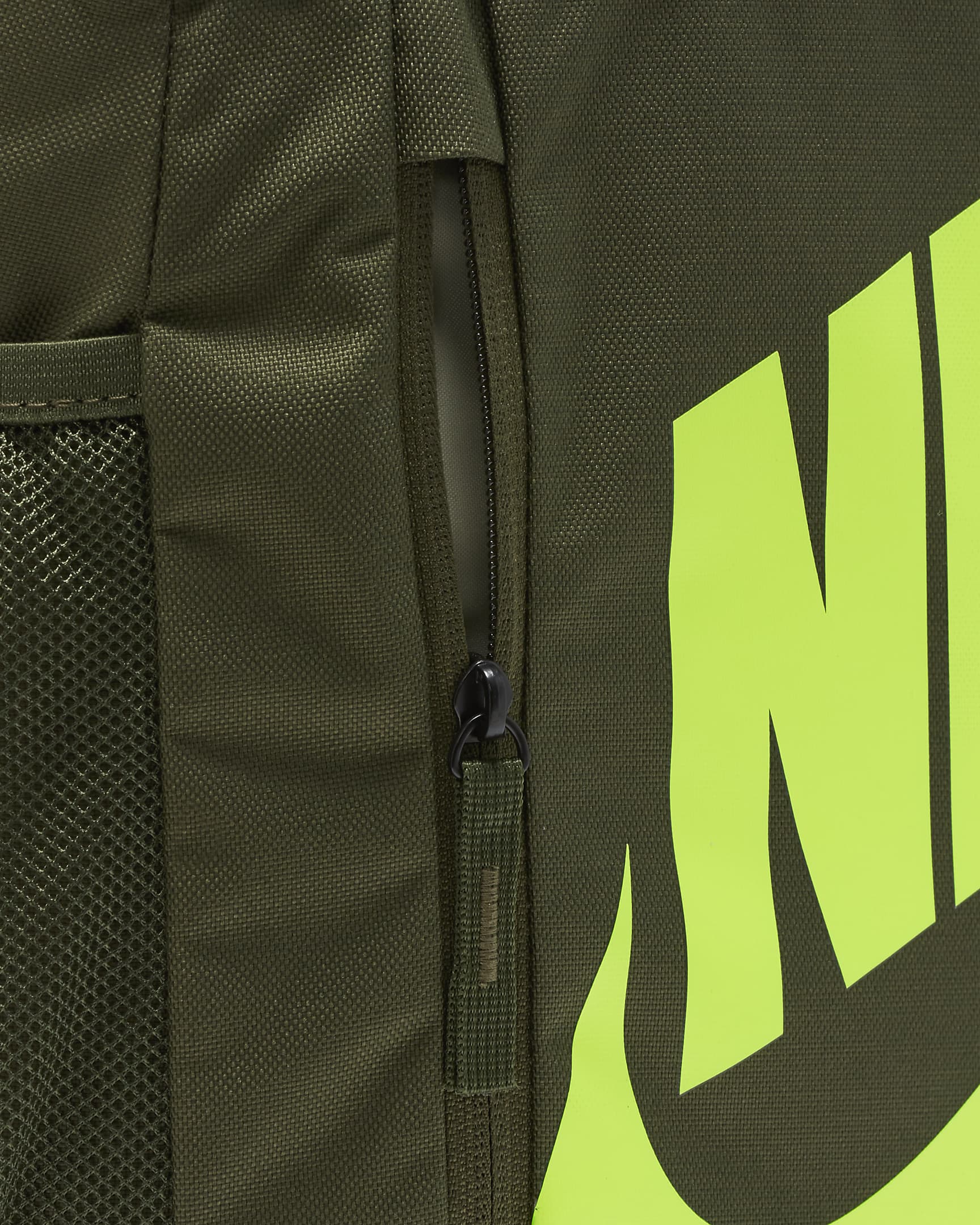 Nike Elemental Kids' Backpack (20L).