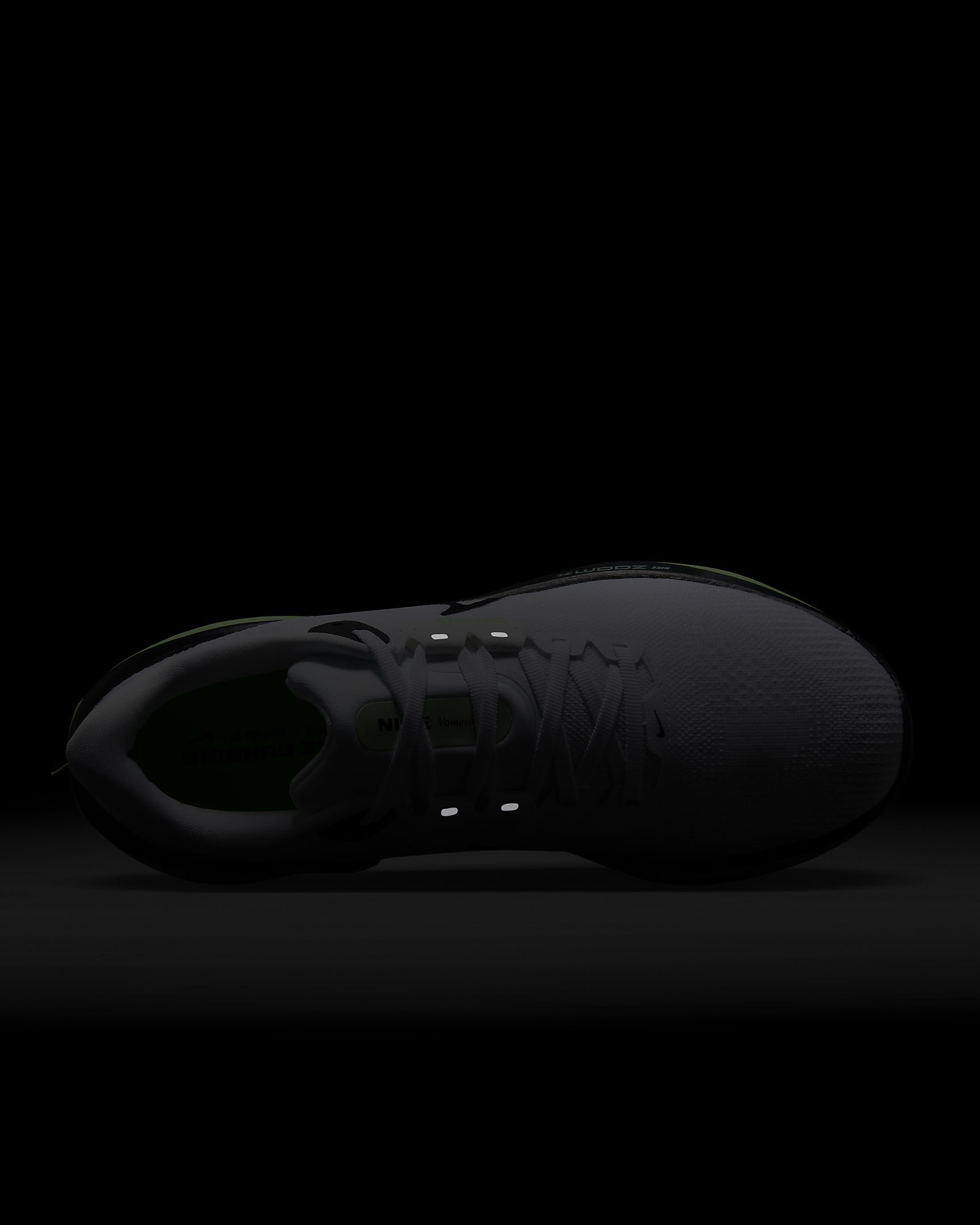 Calzado de running en carretera para mujer Nike Vomero 17. Nike.com