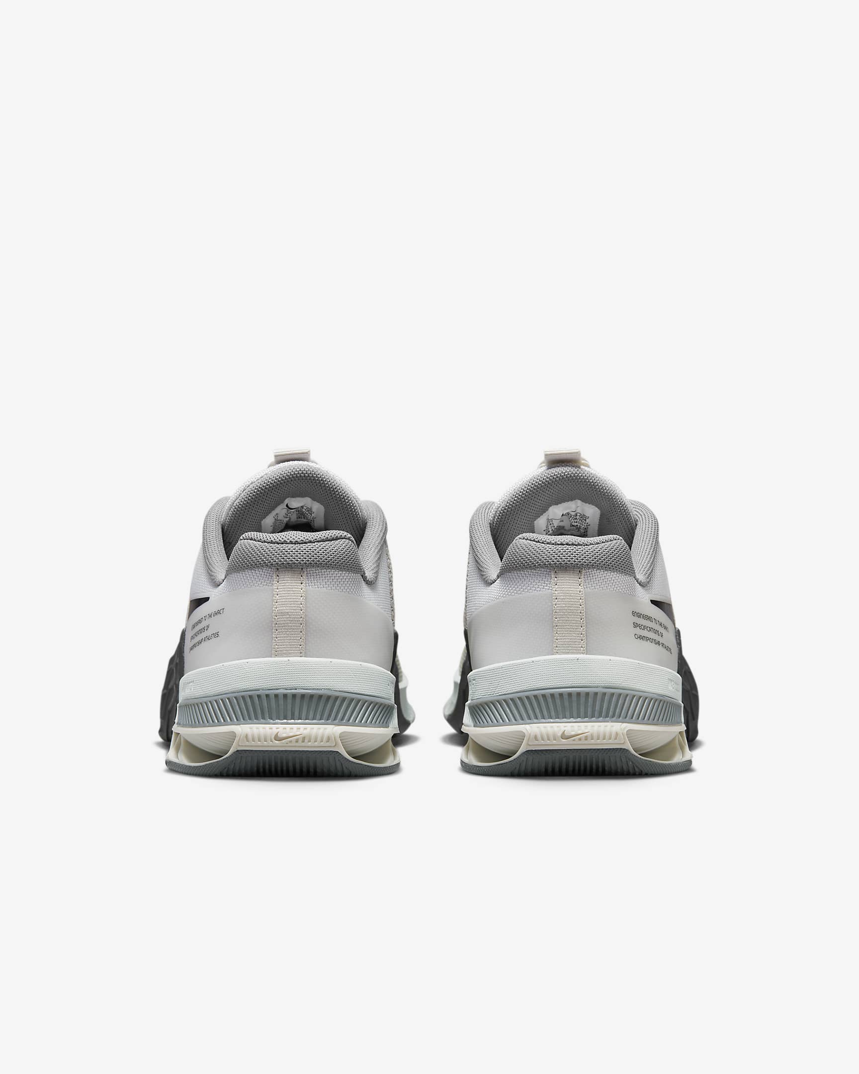 Nike Metcon 8 男款健身訓練鞋 - Photon Dust/Light Bone/Anthracite/黑色