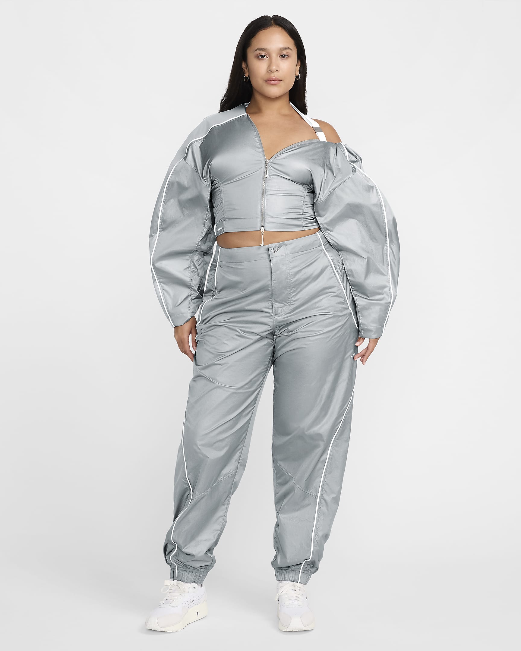 Nike x Jacquemus-løbejakke til kvinder - Particle Grey/hvid