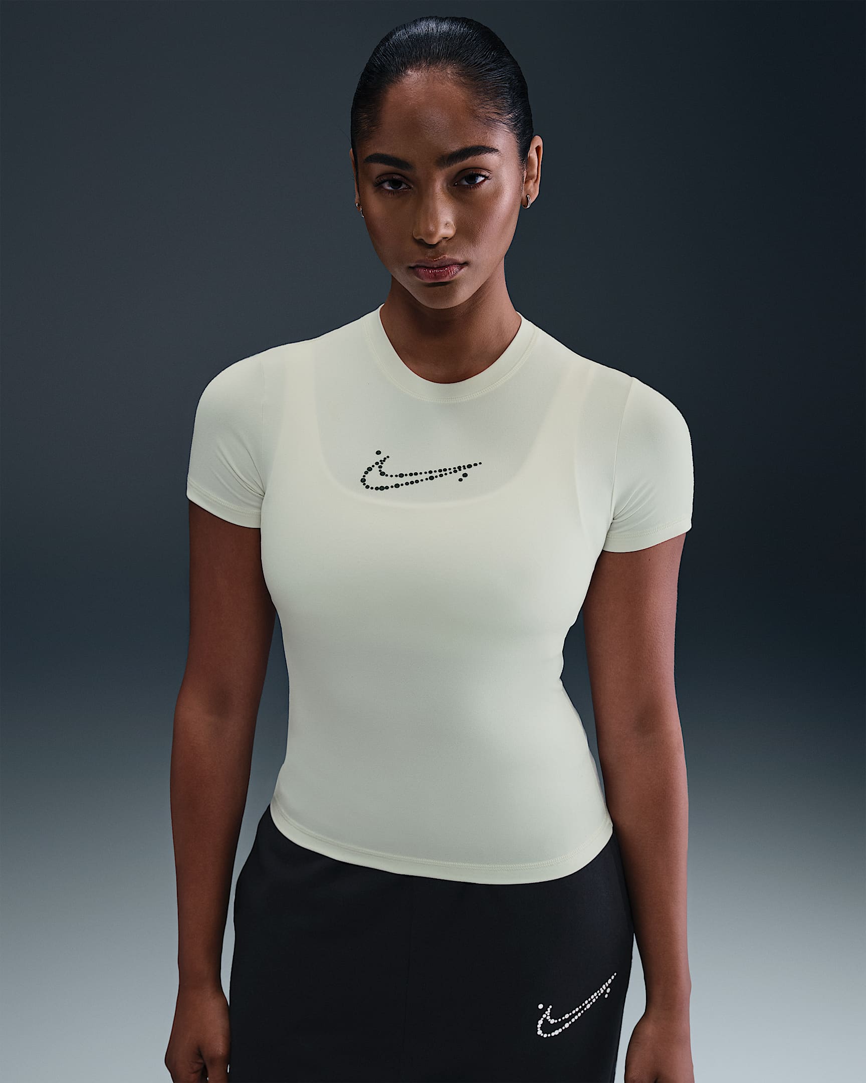 Nike Sportswear Women's Tight Cropped T-Shirt - Soft Pearl