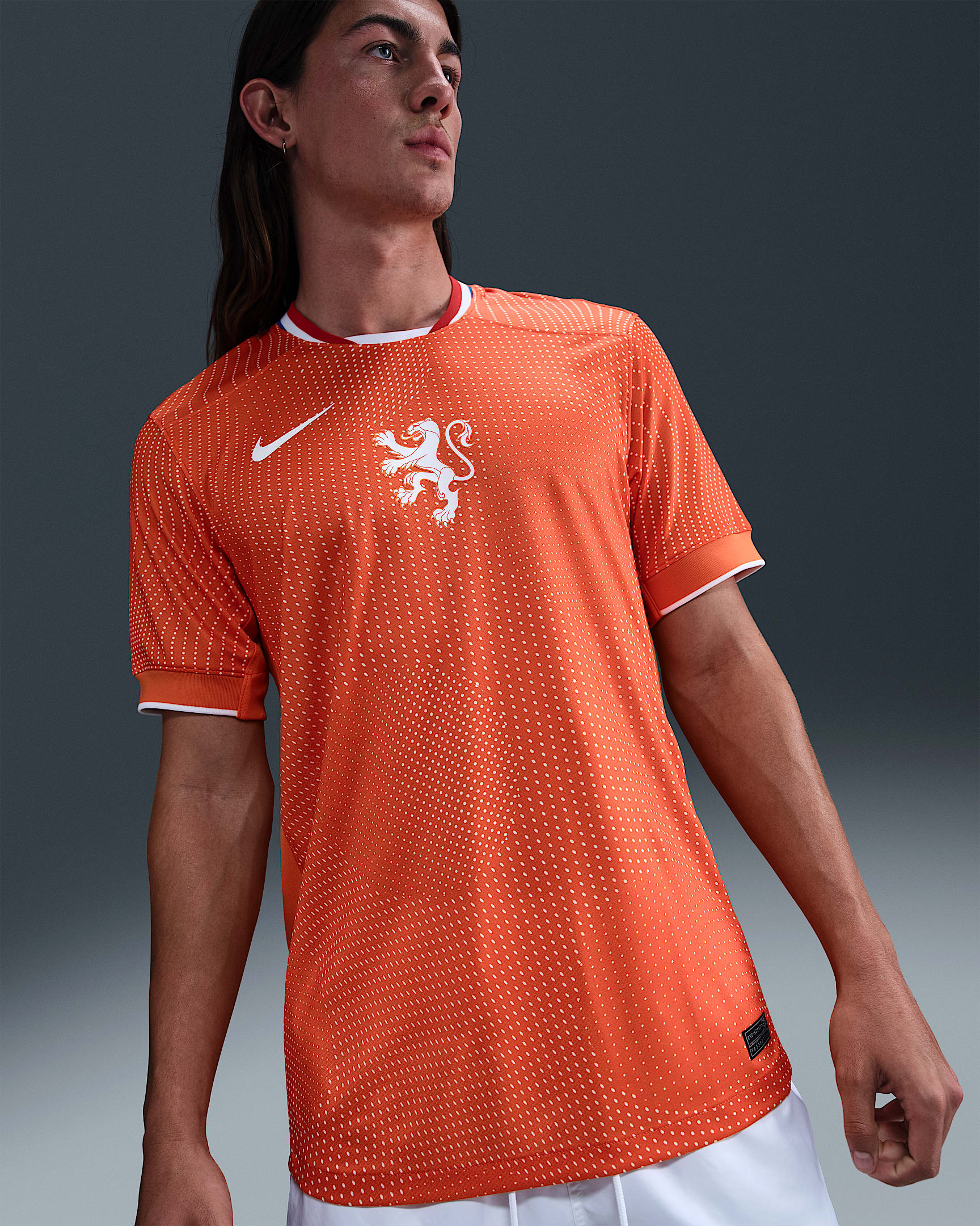 Maglia da calcio replica Nike Dri-FIT Olanda 2025 Stadium (squadra femminile) da uomo – Home - Safety Orange/Bianco