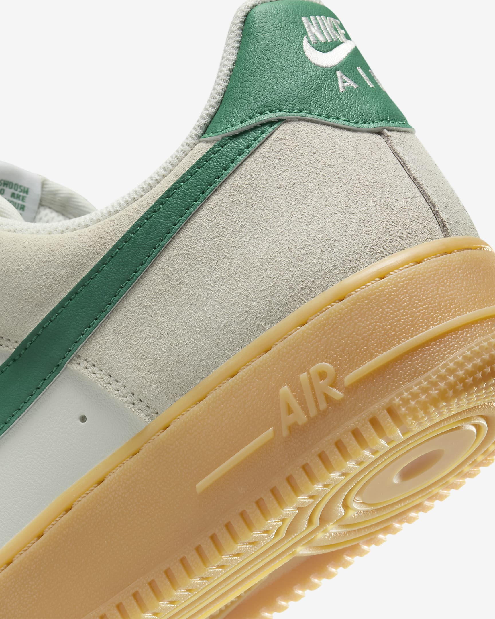 Nike Air Force 1 '07 LV8 男鞋 - Phantom/Gum Yellow/Summit White/Malachite