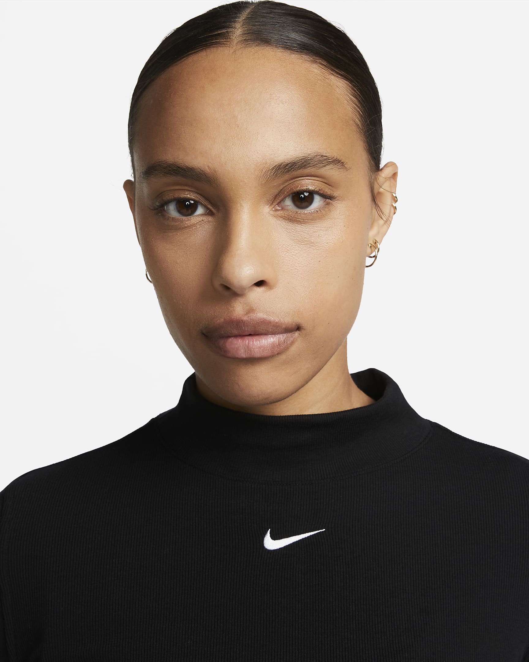 Nike Sportswear Essential Women's Ribbed Mock-Neck Long-Sleeve Top. Nike LU