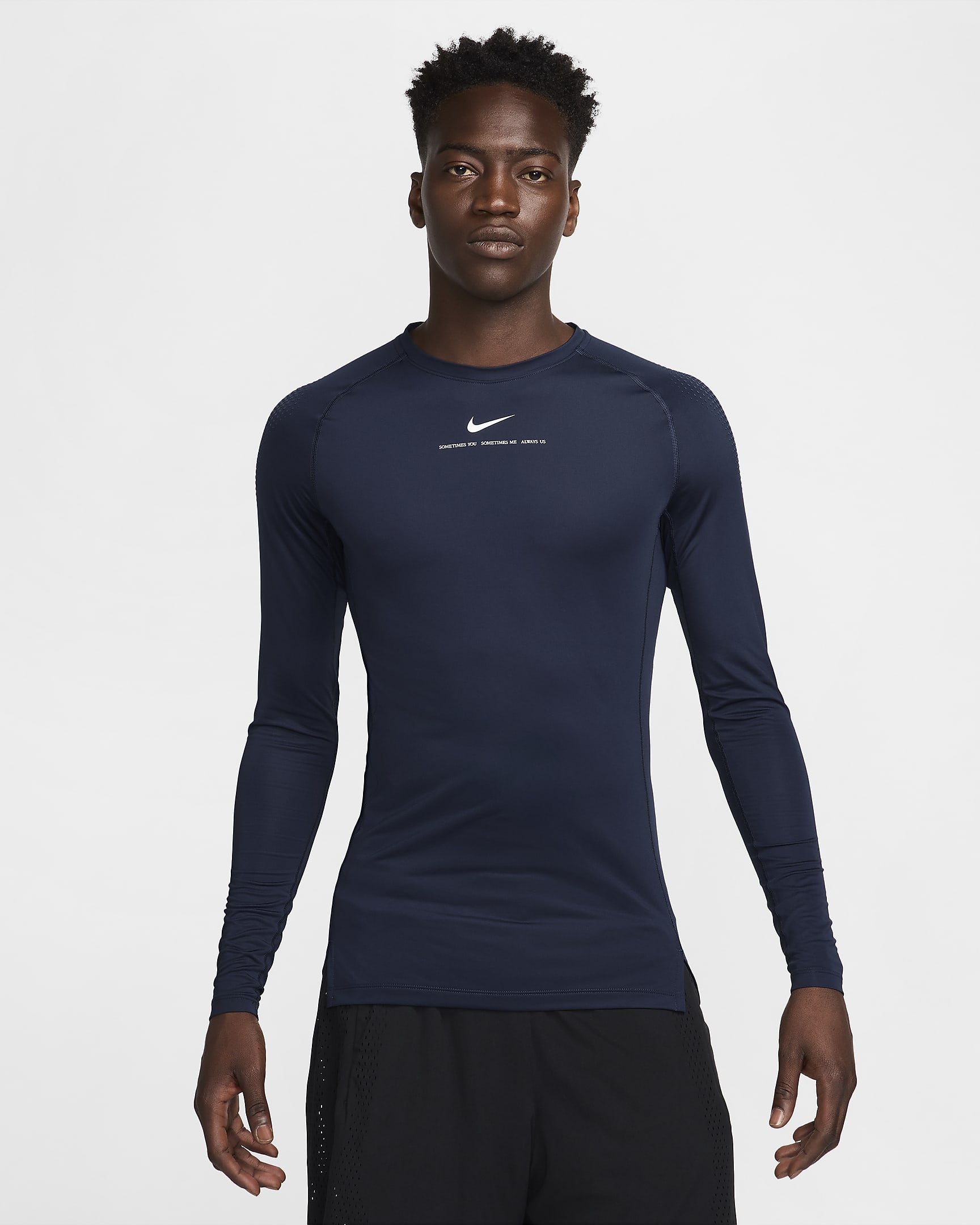 Haut de basketball première couche à manches longues NOCTA pour homme - College Navy/Blanc