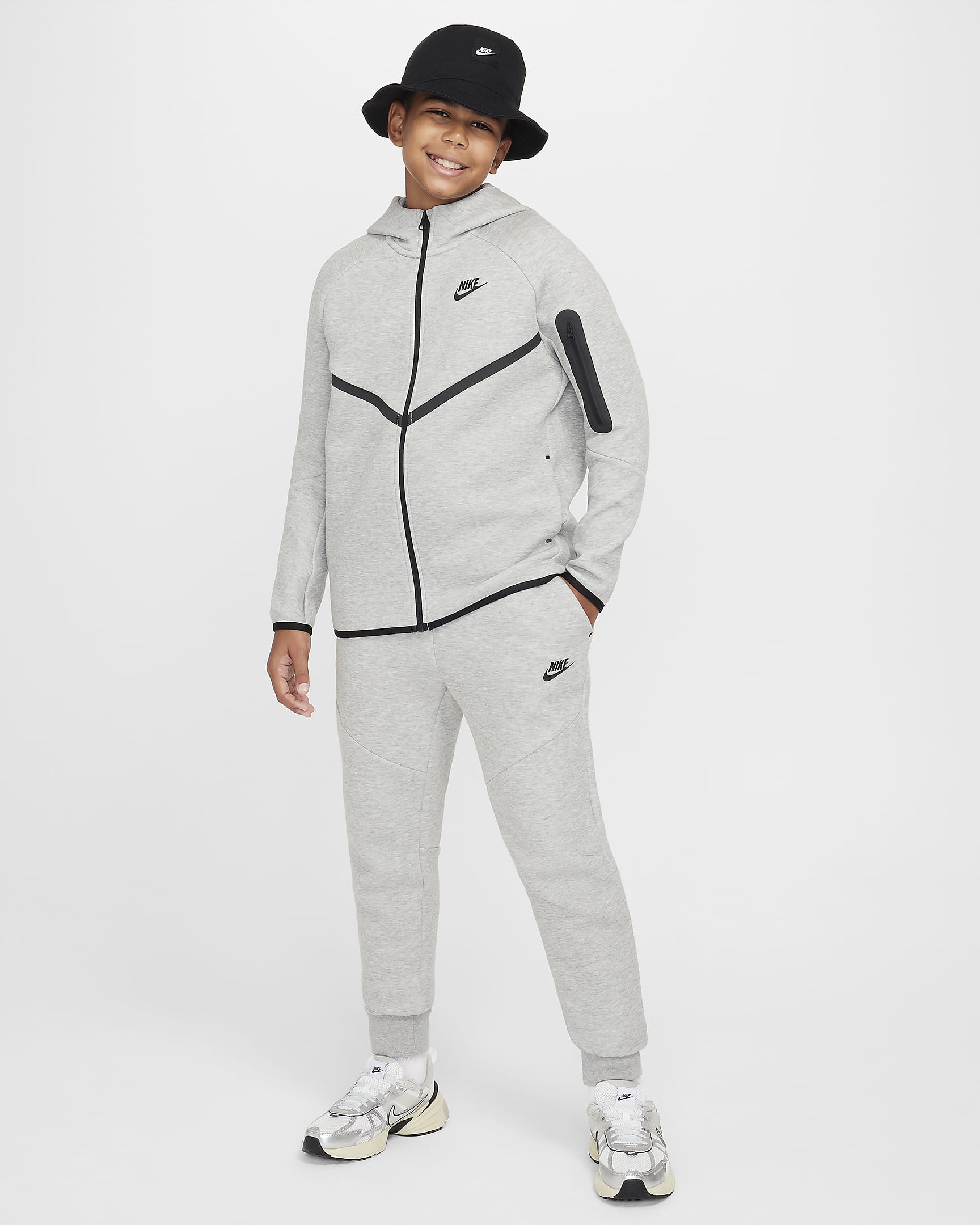 Nike Sportswear Tech Fleece Older Kids' (Boys') Joggers - Dark Grey Heather/Black/Black