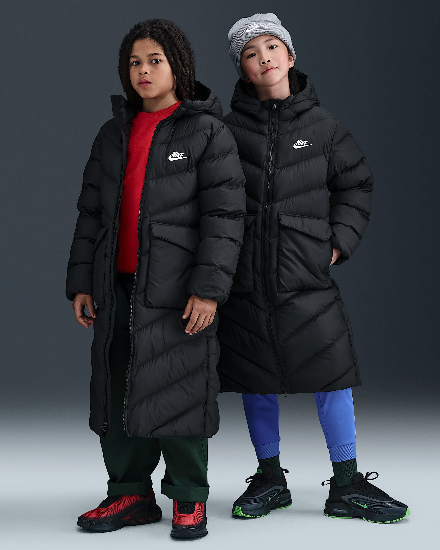 Nike Sportswear All Day Play Big Kids' Therma-FIT Loose-Fit Puffer Parka - Black/White