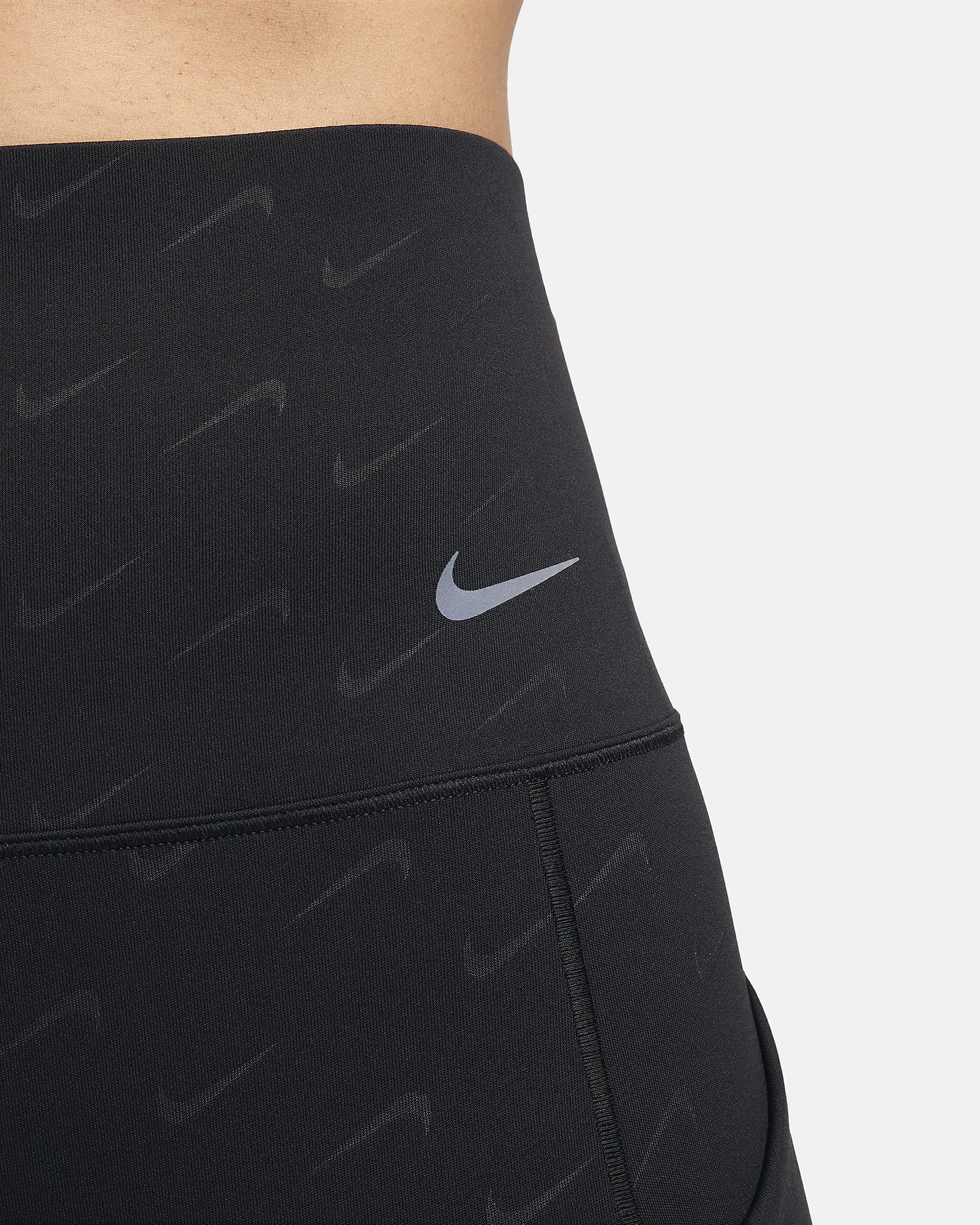 Nike Universa Leggings de 7/8 de talle alto y sujeción media con bolsillos y estampado - Mujer - Negro/Negro