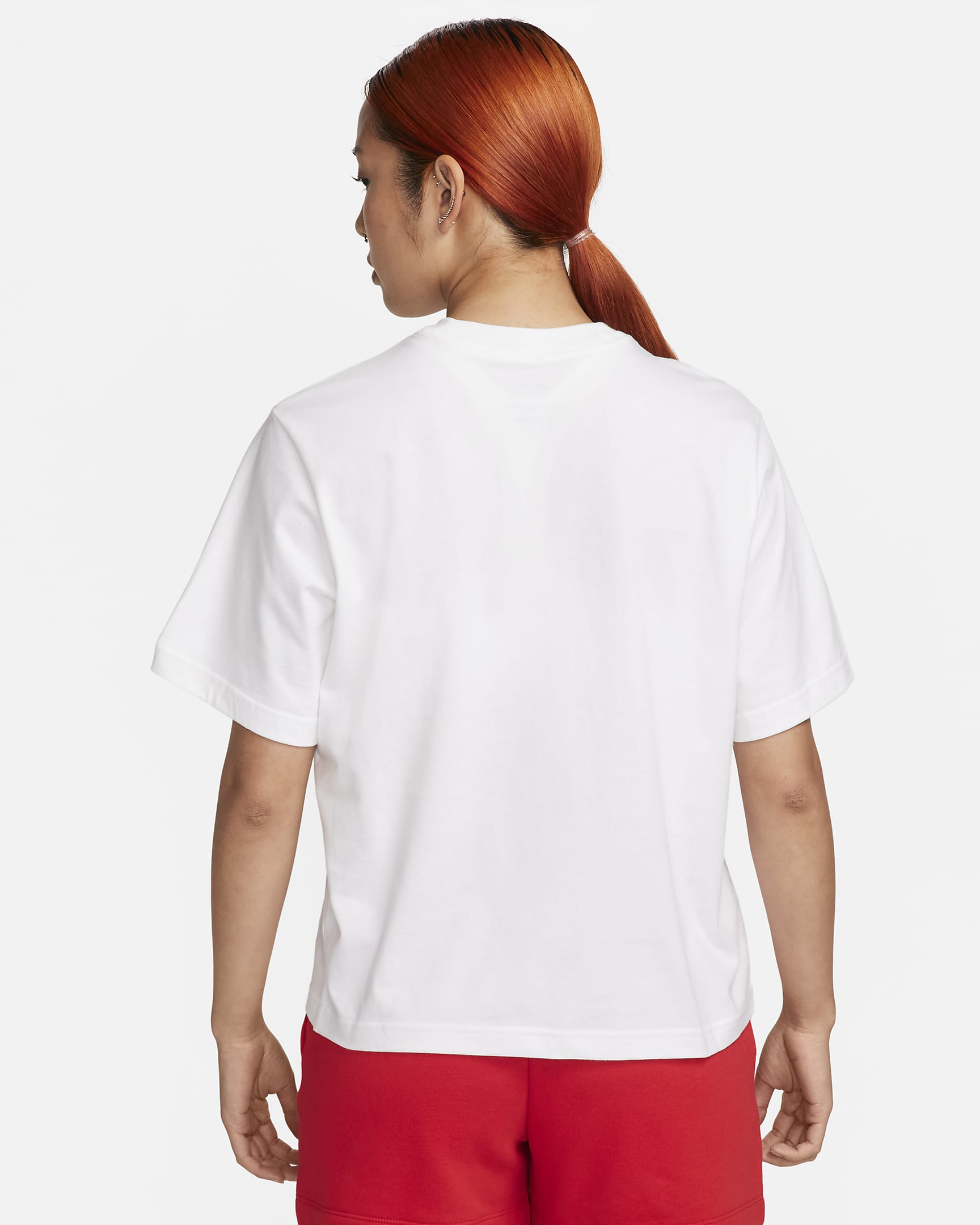 Nike Sportswear Women's Boxy T-Shirt. Nike IN