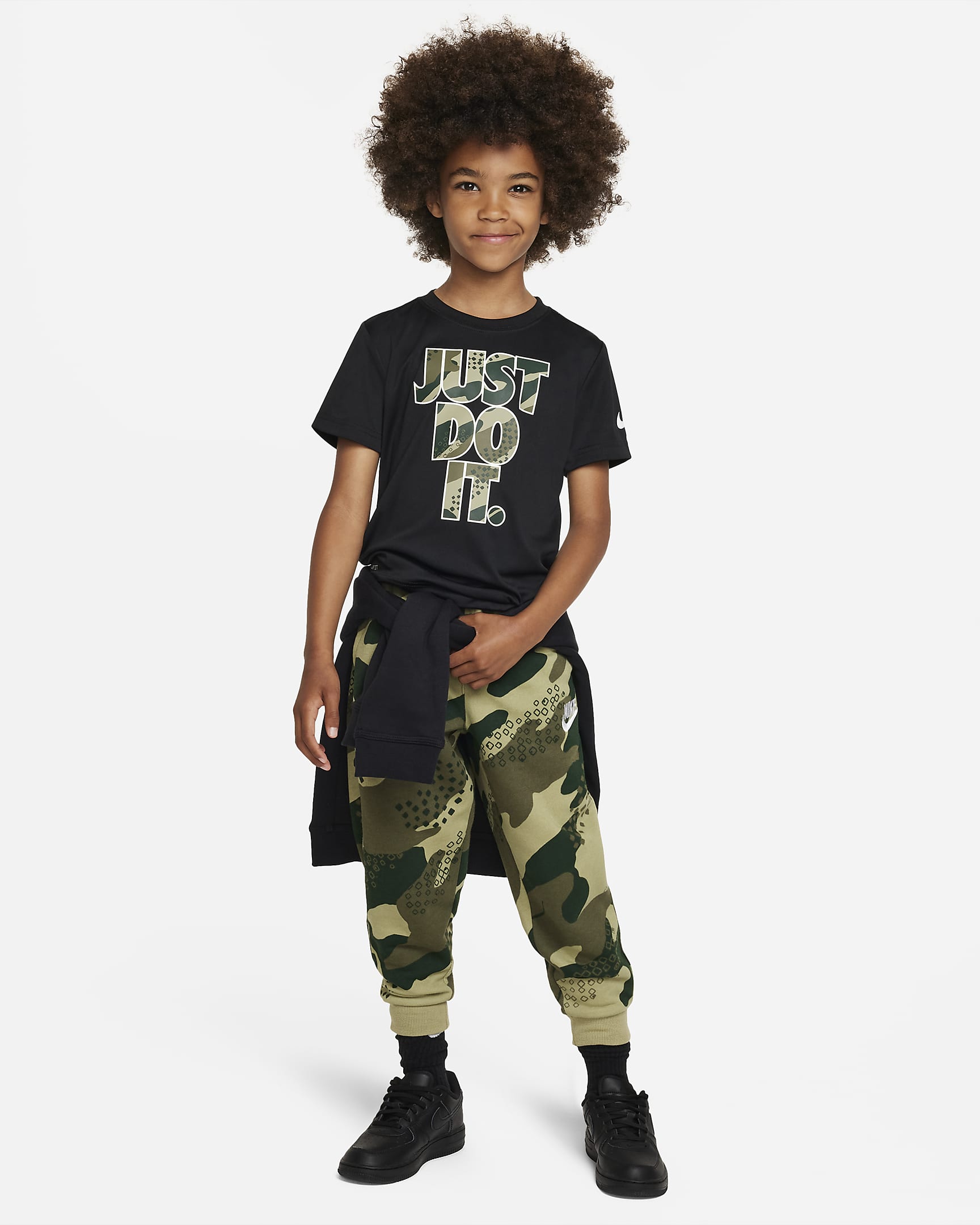 Nike Club Seasonal Camo Tee Little Kids Dri-FIT T-Shirt. Nike JP