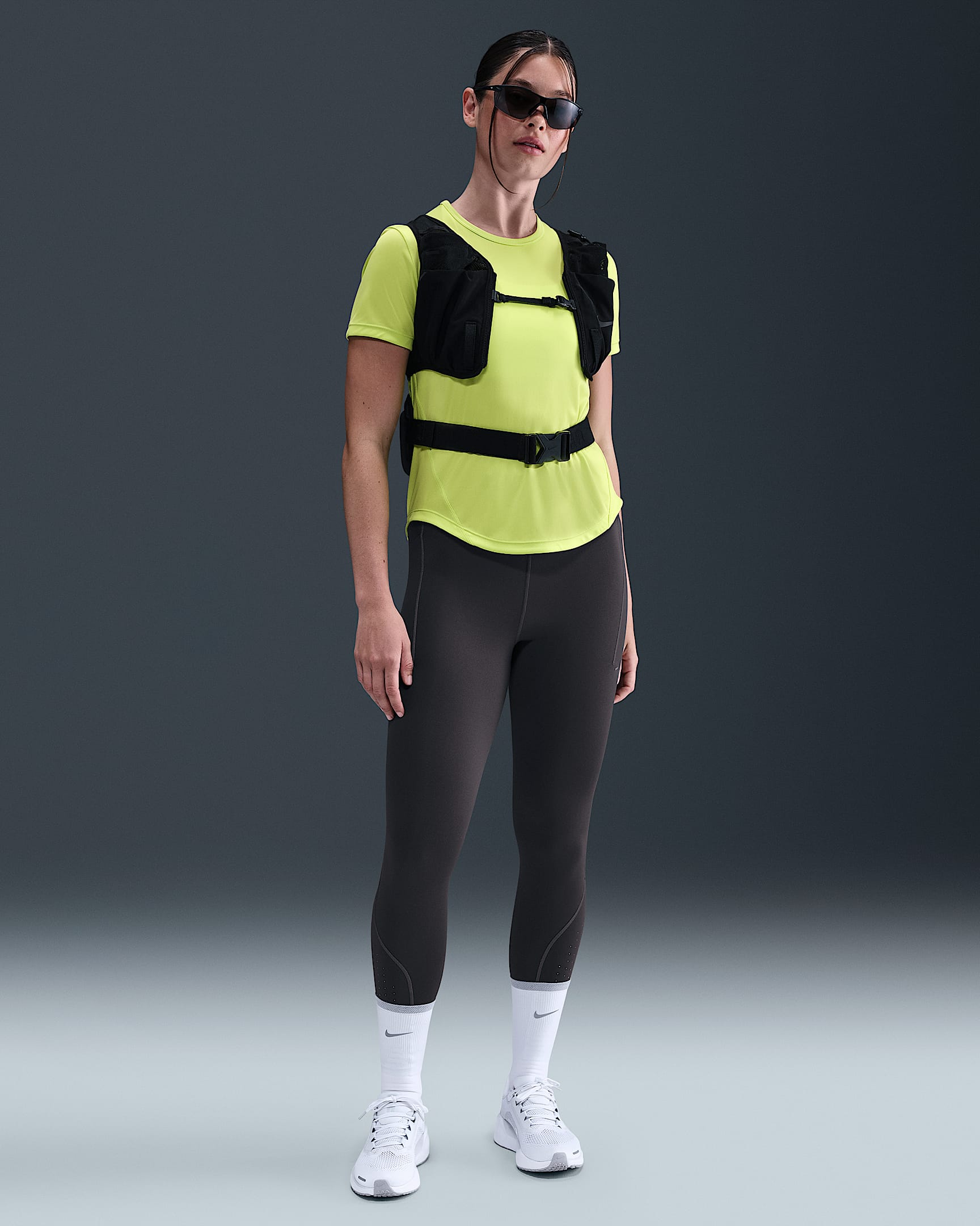Nike Swift Leggings de running de 7/8 y talle alto con detalles de diseño reflectante - Mujer - Thunder Grey/Dark Smoke Grey