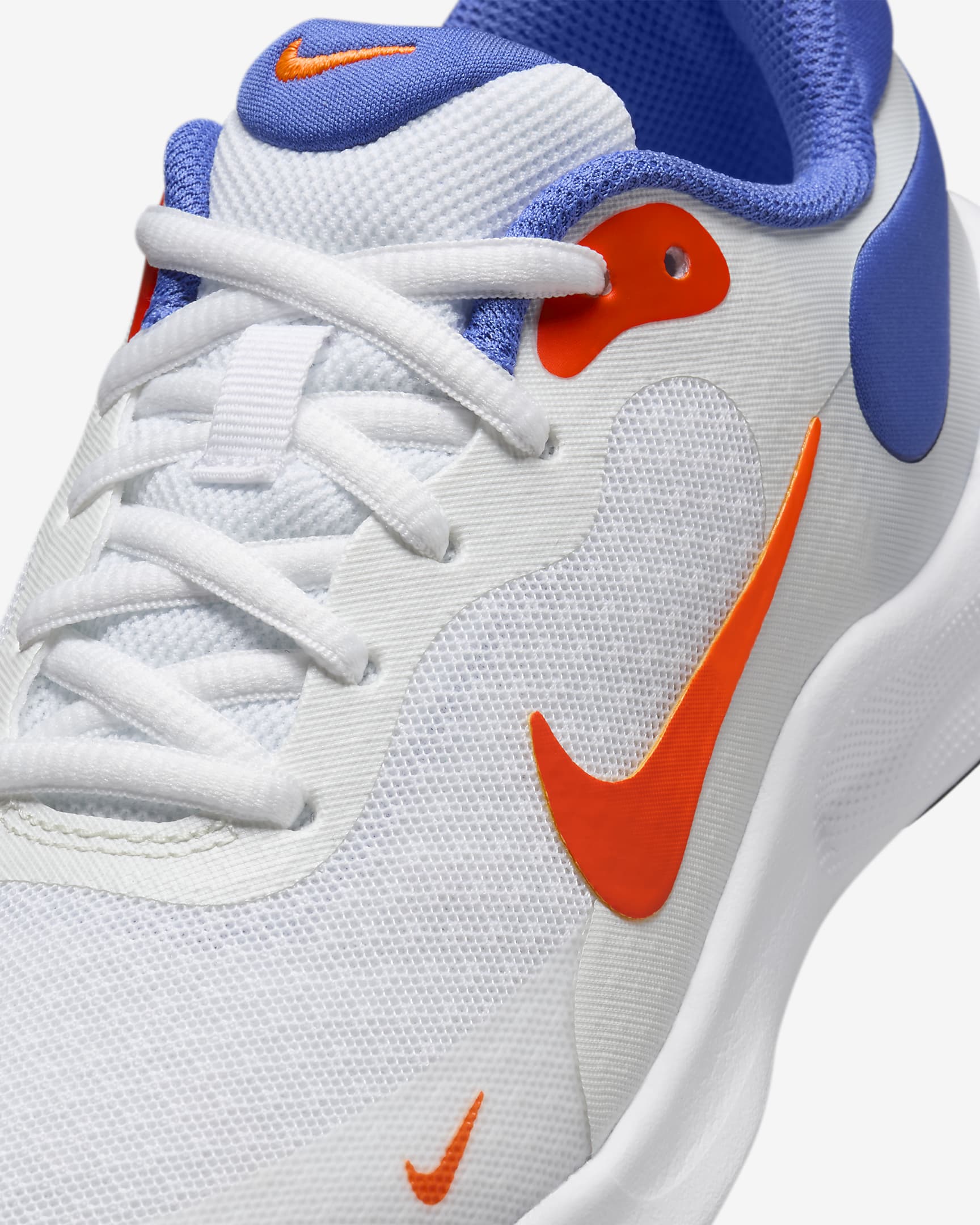 รองเท้าวิ่งเด็กโต Nike Revolution 7 - ขาว/Astronomy Blue/Total Orange/Team Orange