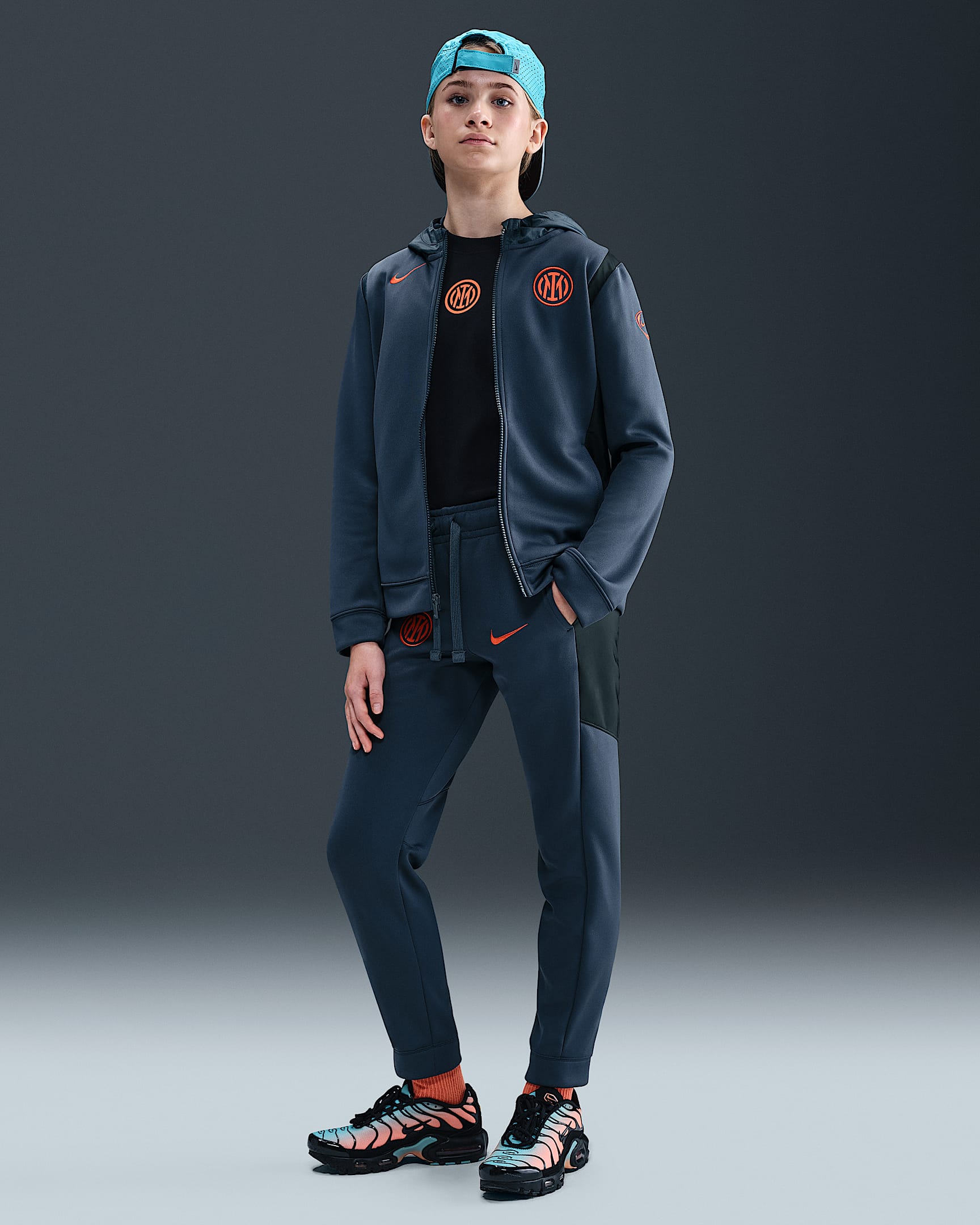 Inter Mailand Third Nike Total 90 Fußball-Trainingsanzug aus Webmaterial (ältere Kinder) - Thunder Blue/Schwarz/Safety Orange