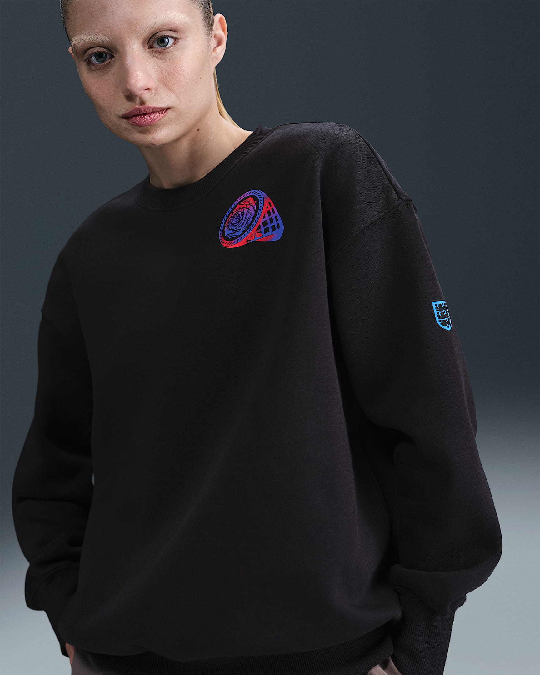 Inglaterra Phoenix Fleece Sudadera de fútbol oversize con cuello redondo Nike - Mujer - Negro/Negro/Vivid Purple