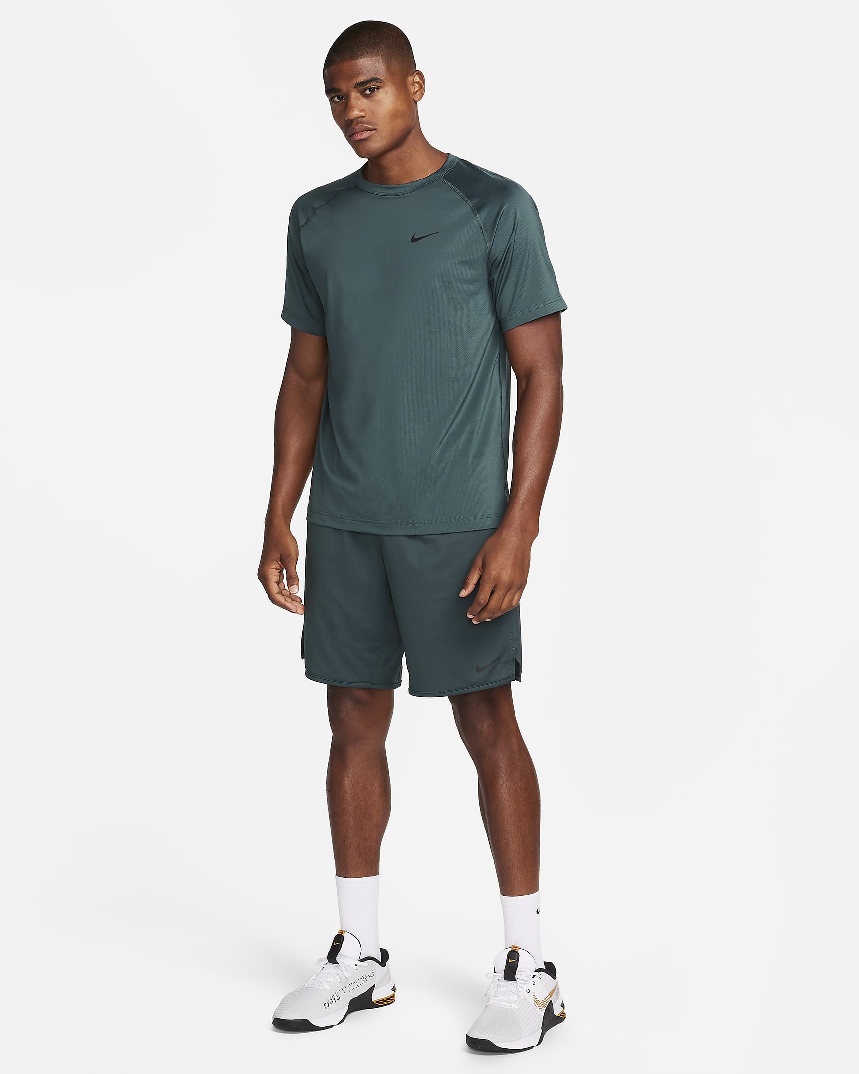 Nike Ready Men's Dri-FIT Short-sleeve Fitness Top. Nike HR