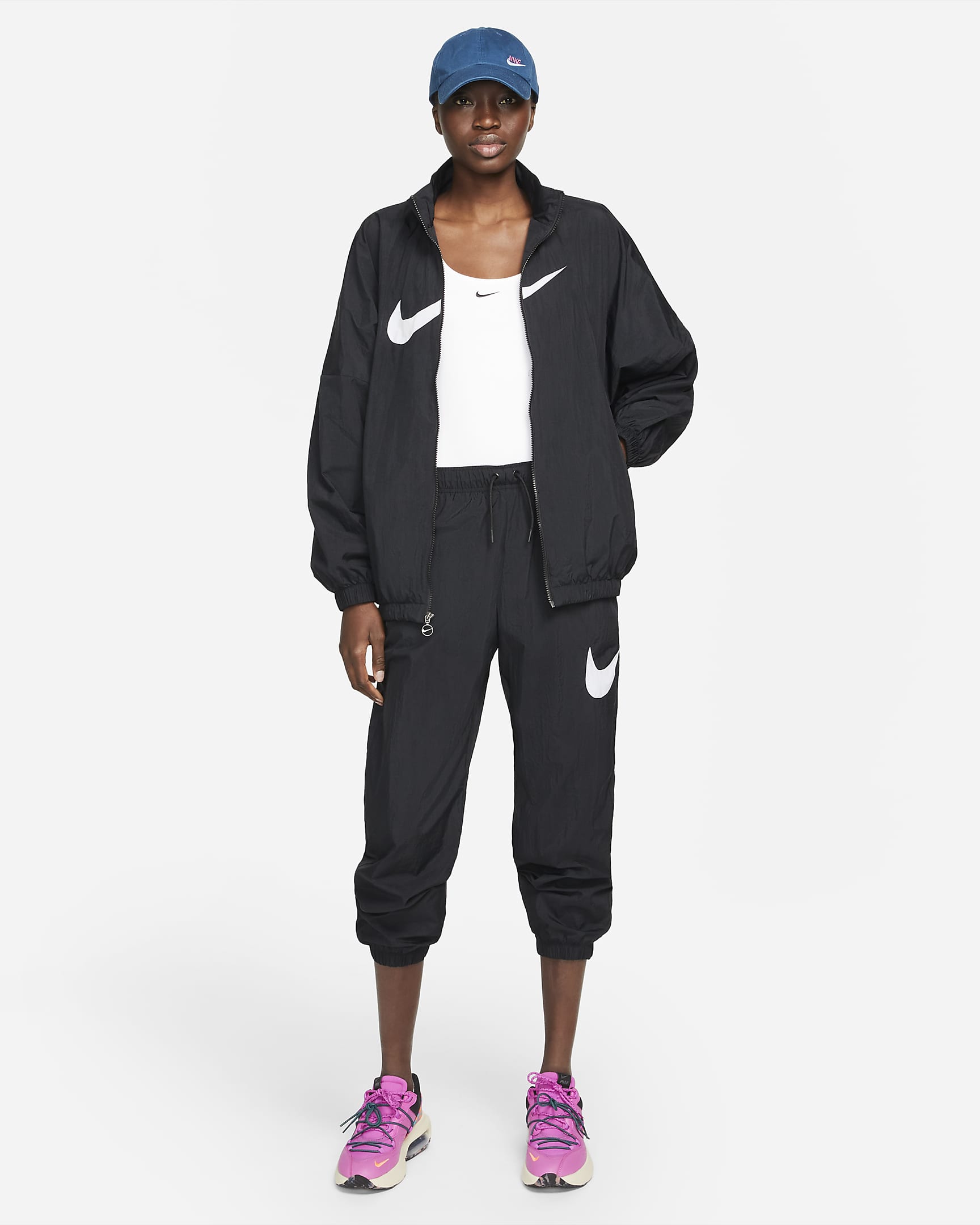 Nike Sportswear Essential Women's Woven Jacket. Nike IE