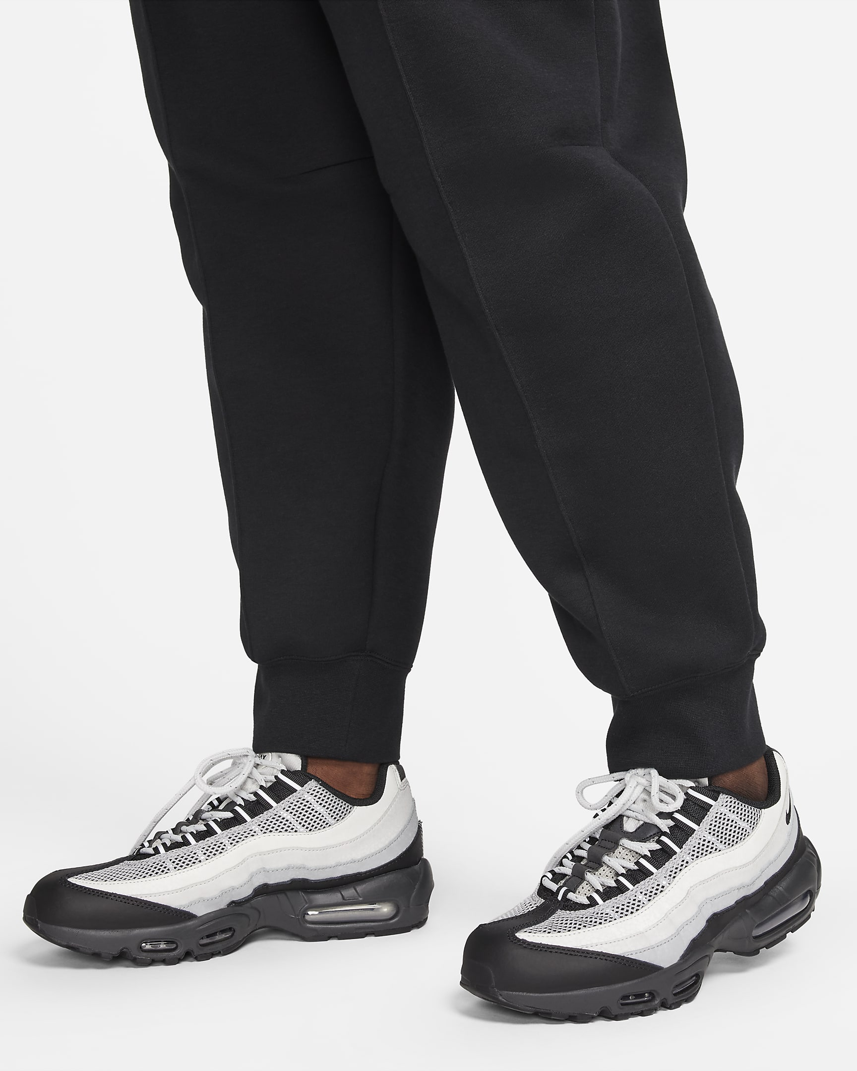 Nike Sportswear Tech Fleece Damen-Jogger mit mittelhohem Bund (große Größe) - Schwarz/Schwarz