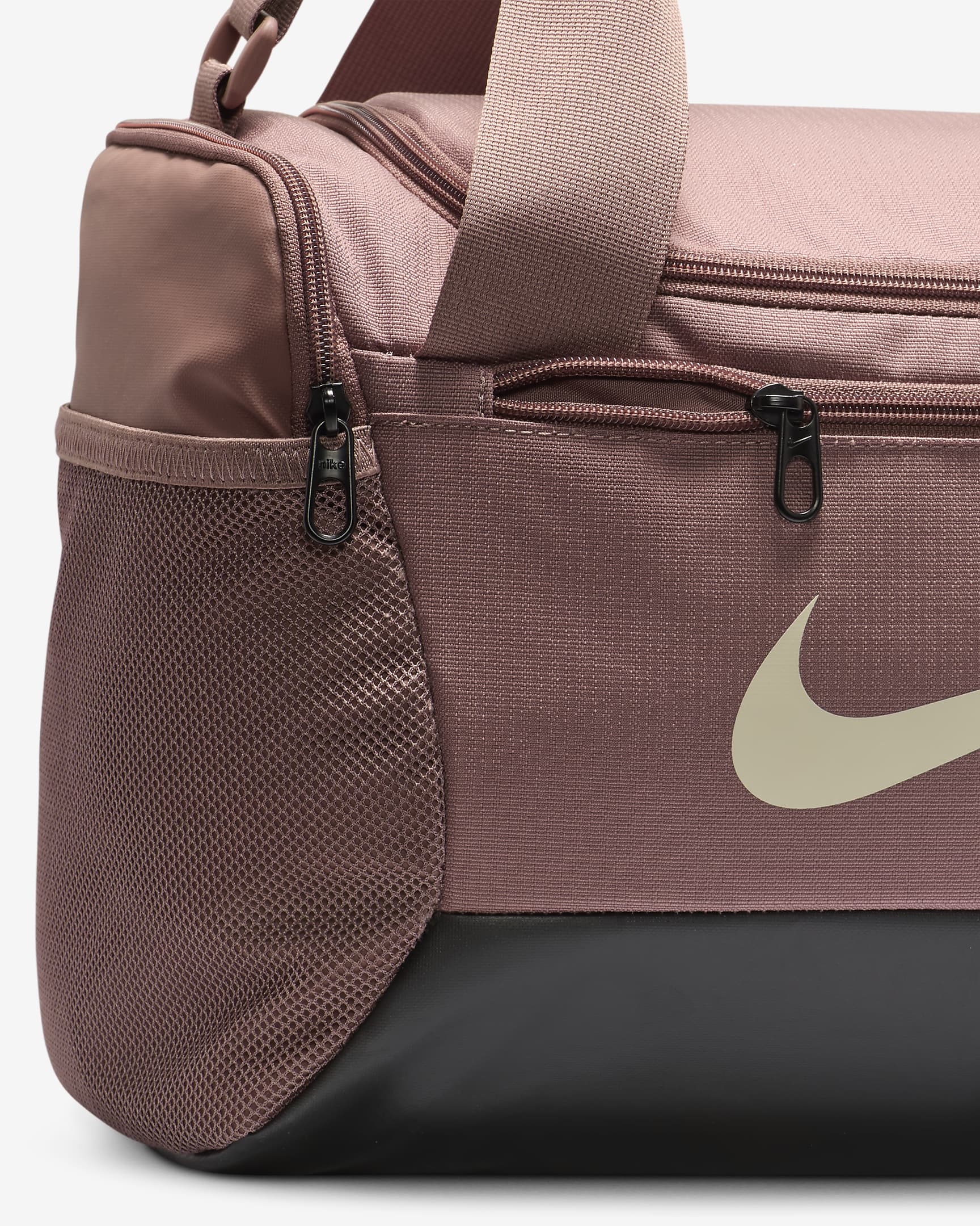 Sac de sport de training Nike Brasilia 9.5 (très petite taille, 25 L) - Smokey Mauve/Noir/Light Orewood Brown