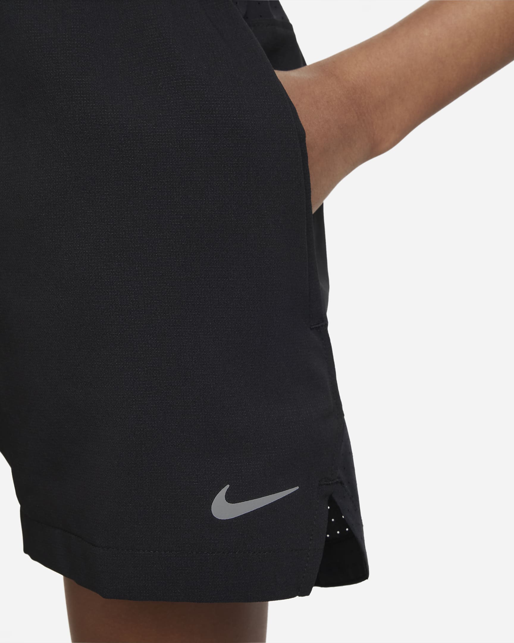 Nike Multi Tech EasyOn Older Kids' (Boys') Dri-FIT Training Shorts. Nike UK