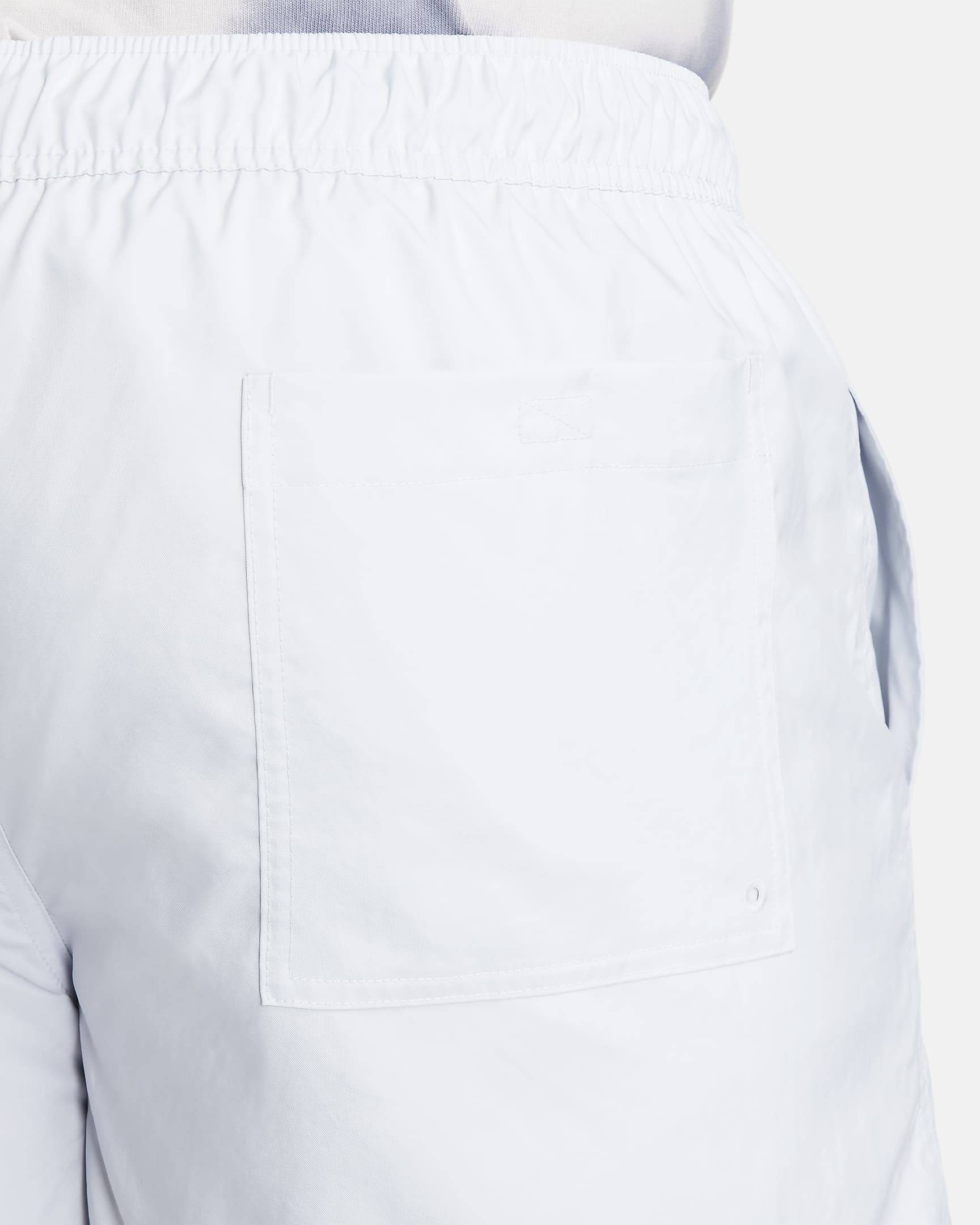 Shorts Flow in tessuto Nike Club – Uomo - Pure Platinum/Bianco