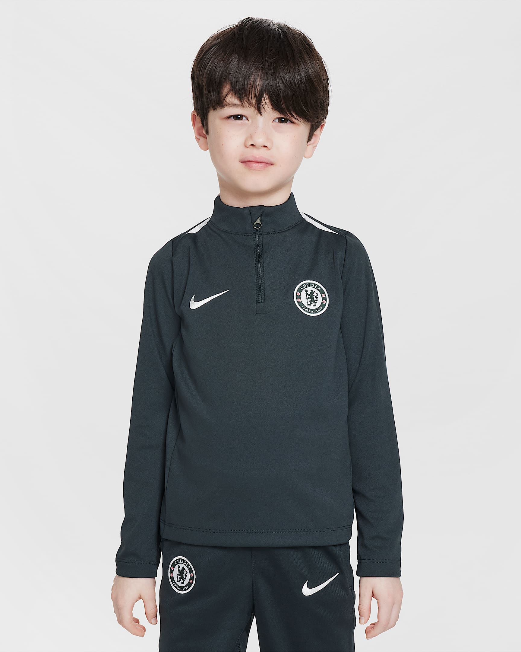 Chelsea F.C. Academy Pro Younger Kids' Nike Dri-FIT Football Drill Top - Outdoor Green/Phantom/Phantom
