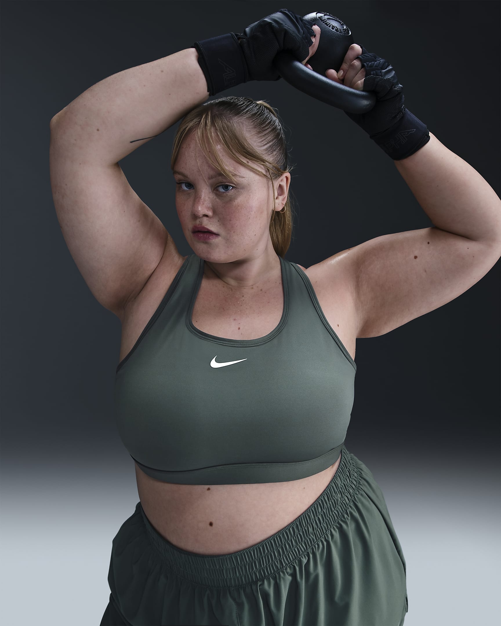 Nike Swoosh Medium-Support Women's Padded Sports Bra (Plus Size) - Vintage Green/White