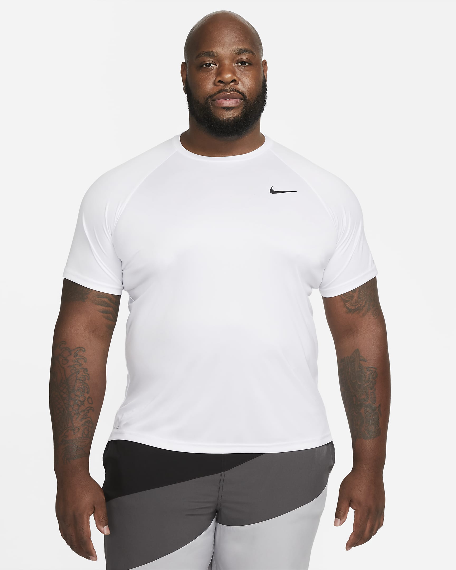 Playera de natación Hydroguard de manga corta para hombre (talla amplia) Nike Essential Dri-FIT - Blanco