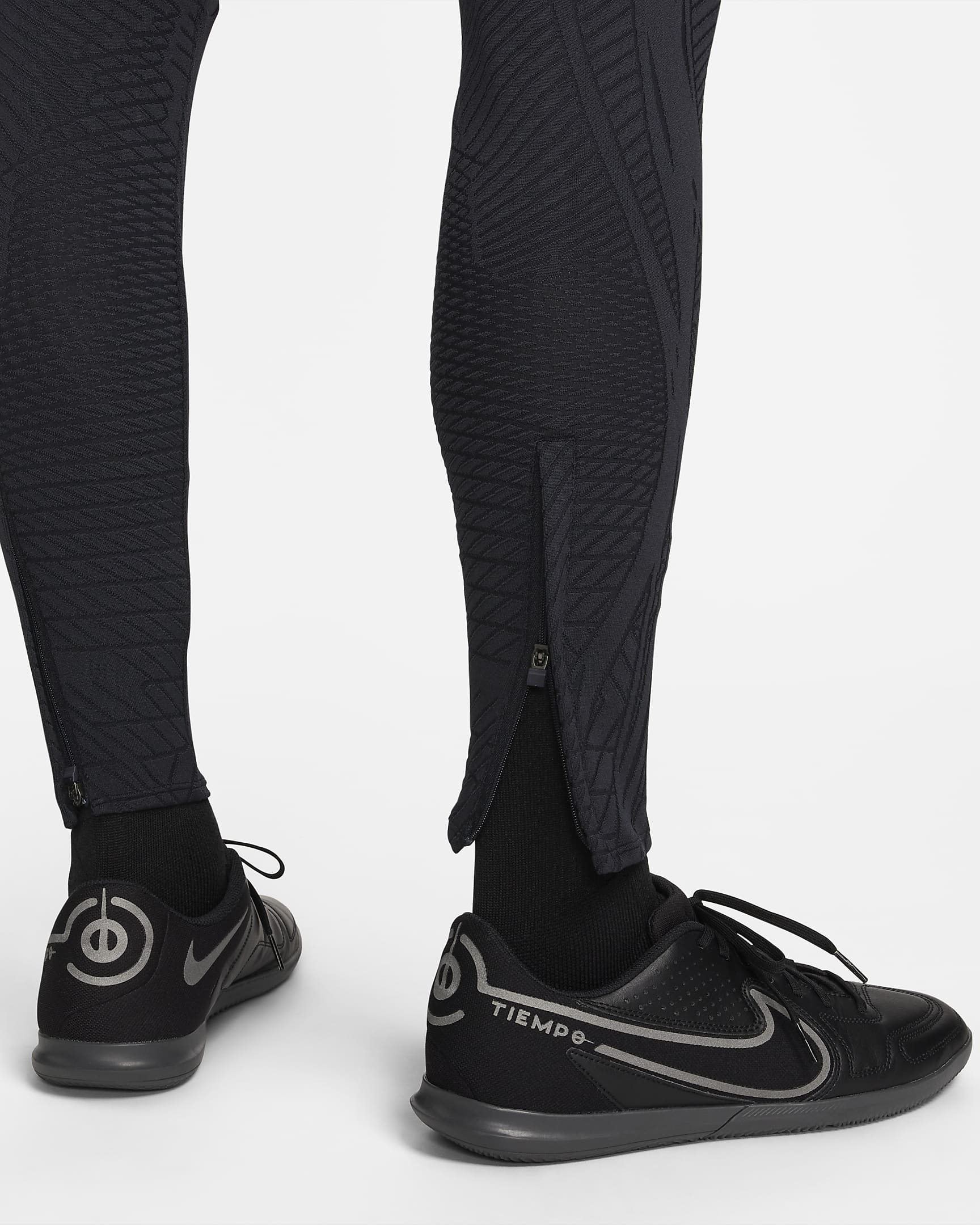 Chelsea F.C. Strike Elite Men's Nike Dri-FIT ADV Knit Football Pants ...