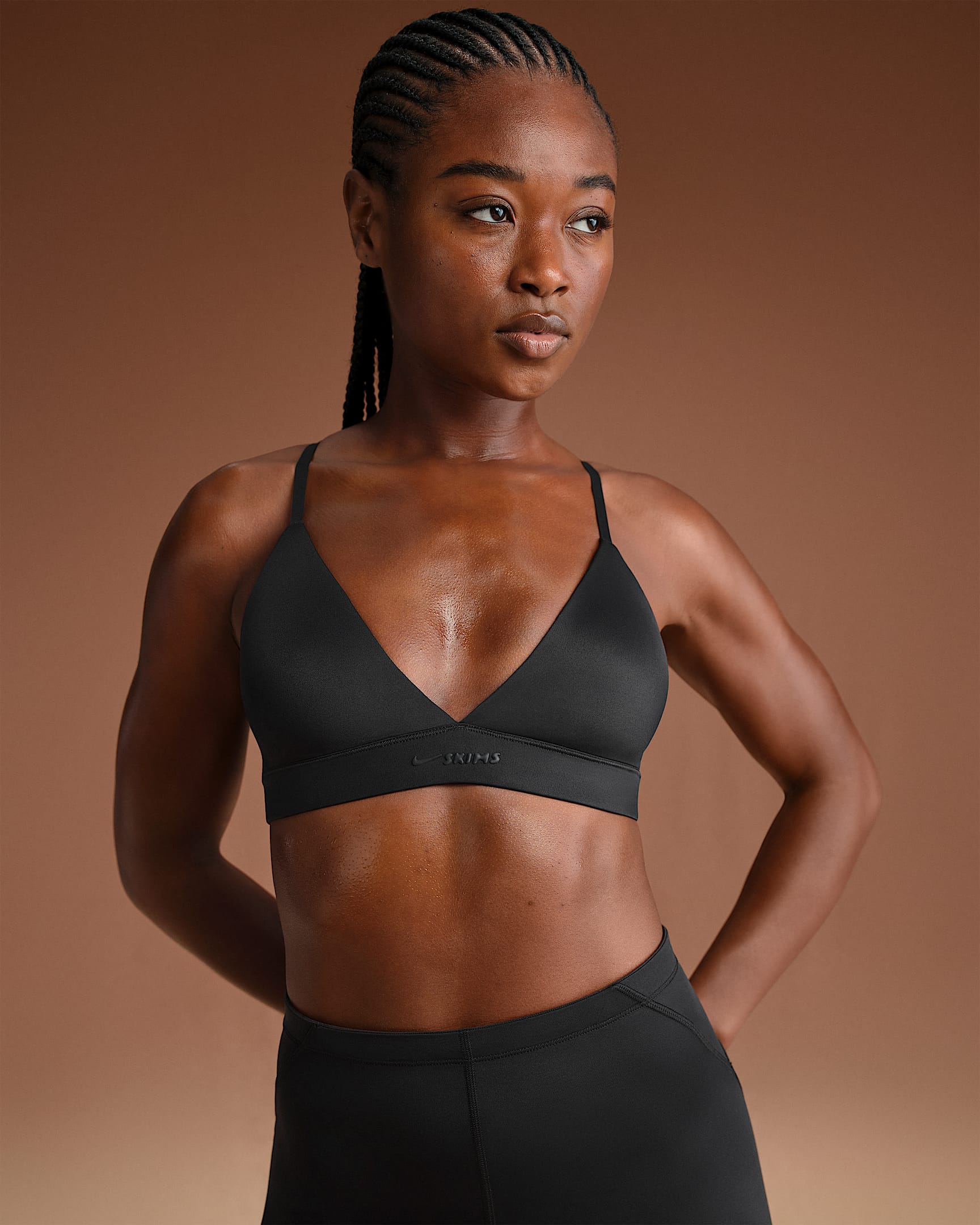 NikeSKIMS Shine Women's Triangle Bra - NSKM Obsidian