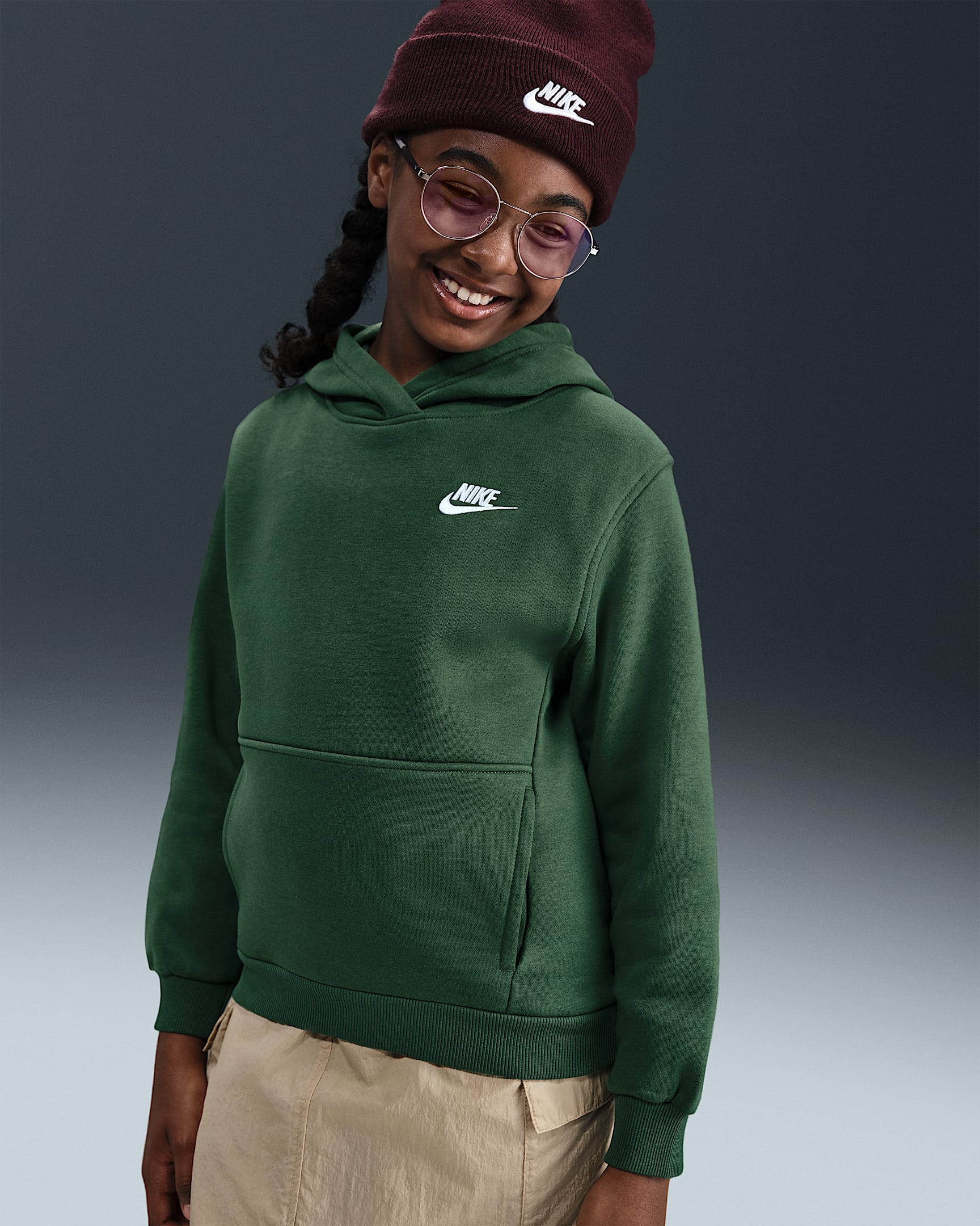 Nike Sportswear Club Fleece Older Kids' Pullover Hoodie - Fir/White