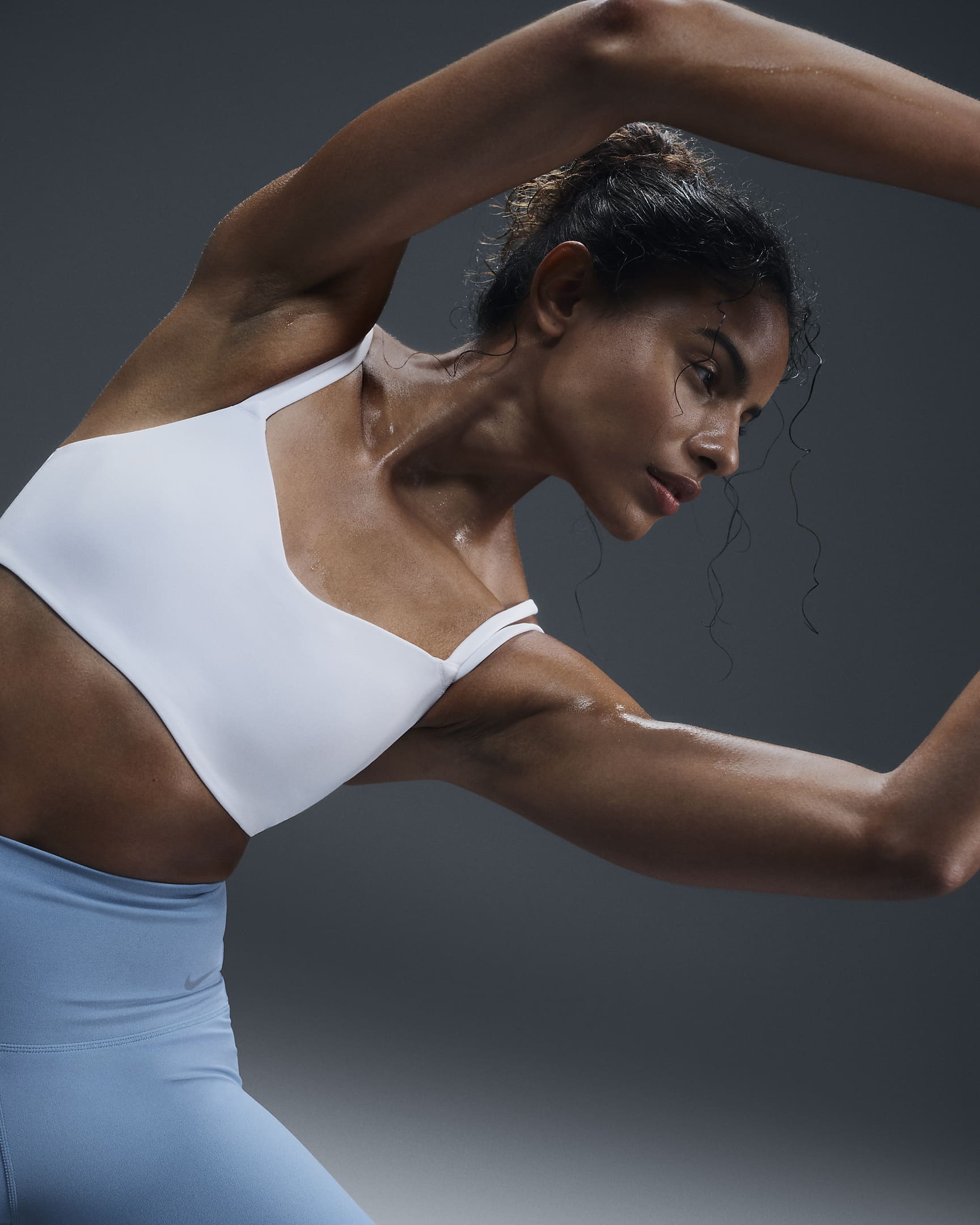 Bra deportivo de baja sujeción con almohadilla para mujer Nike Zenvy Strappy - Blanco