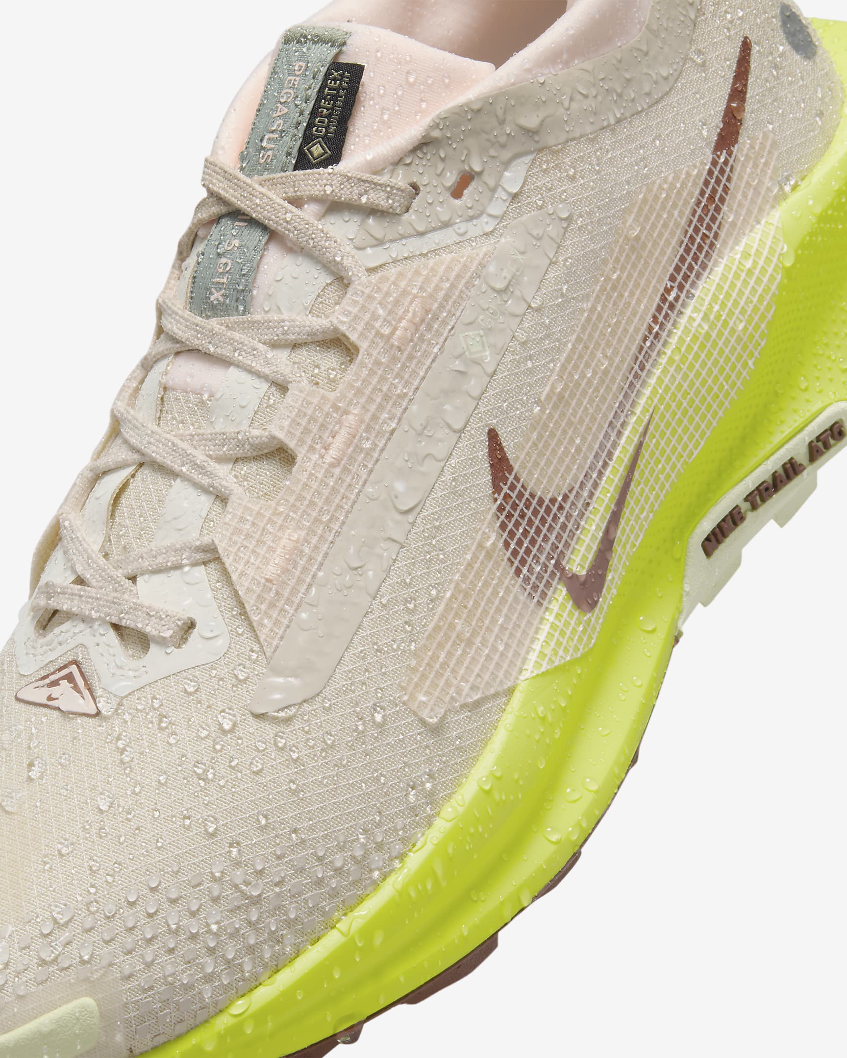 Nike Pegasus Trail 5 GORE-TEX vanntette terrengløpesko til dame - Sanddrift/Cyber/Life Lime/Dark Pony