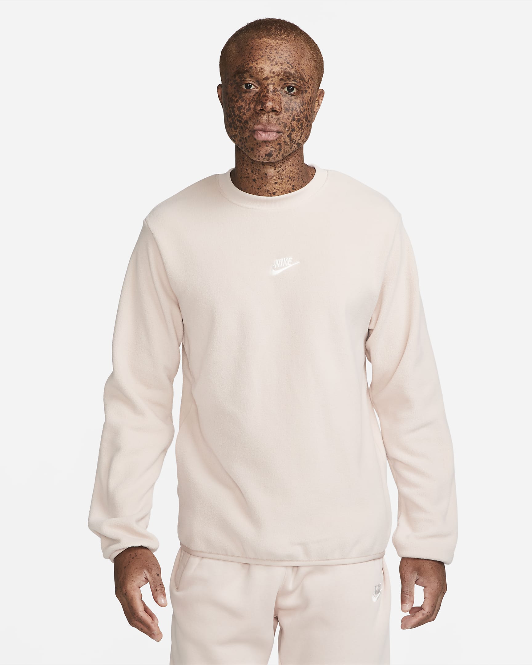 Nike Sportswear Men's Fleece CrewNeck Sweatshirt. Nike NO