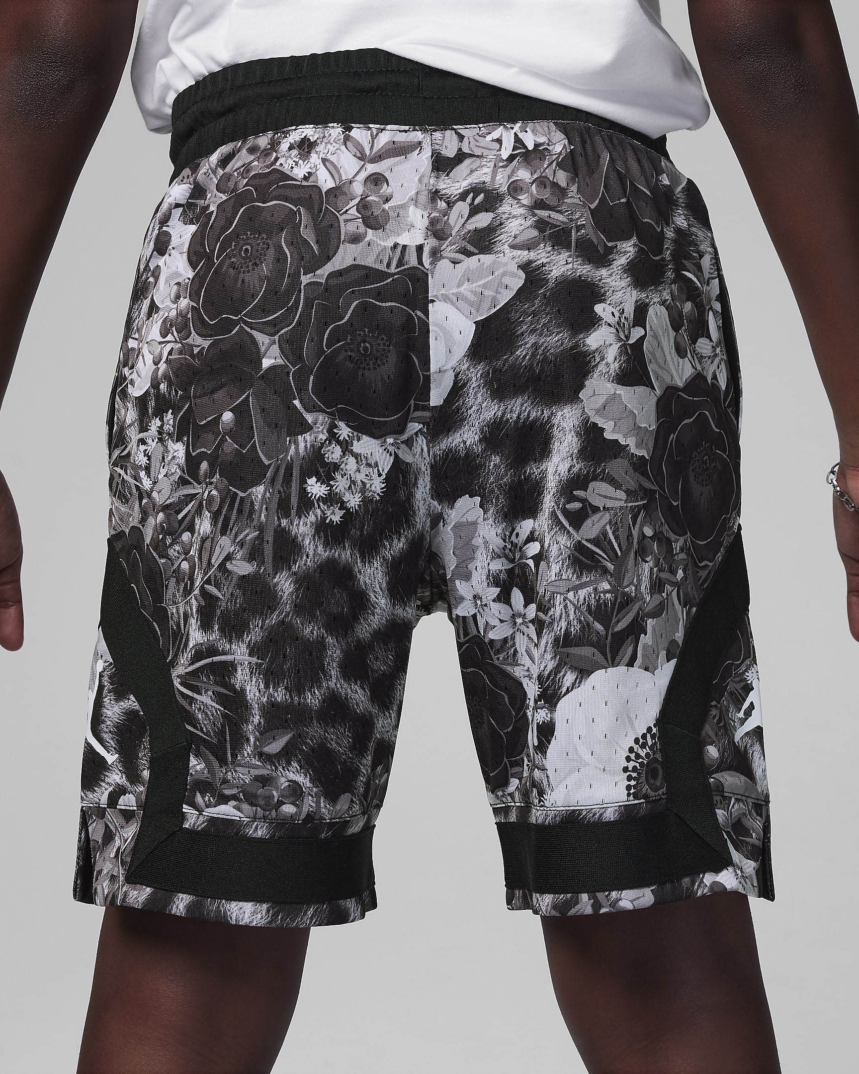 Shorts Diamond Dri-FIT para niños talla grande Jordan MJ - Negro/Gris humo