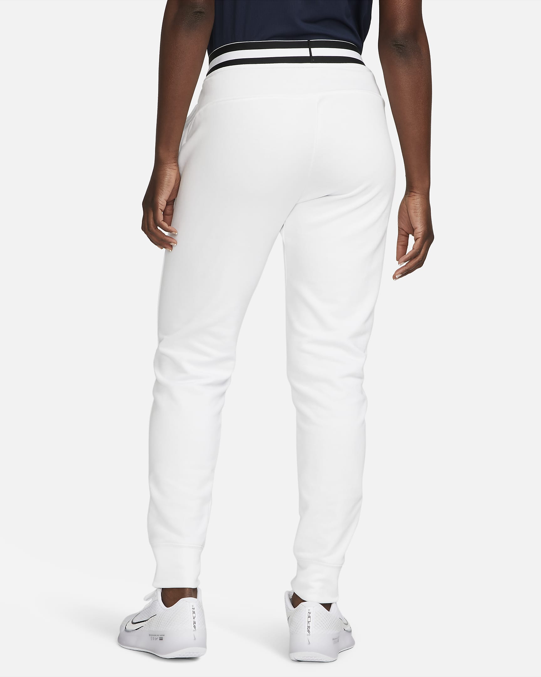 NikeCourt DriFIT Heritage Women's French Terry Tennis Trousers. Nike HR