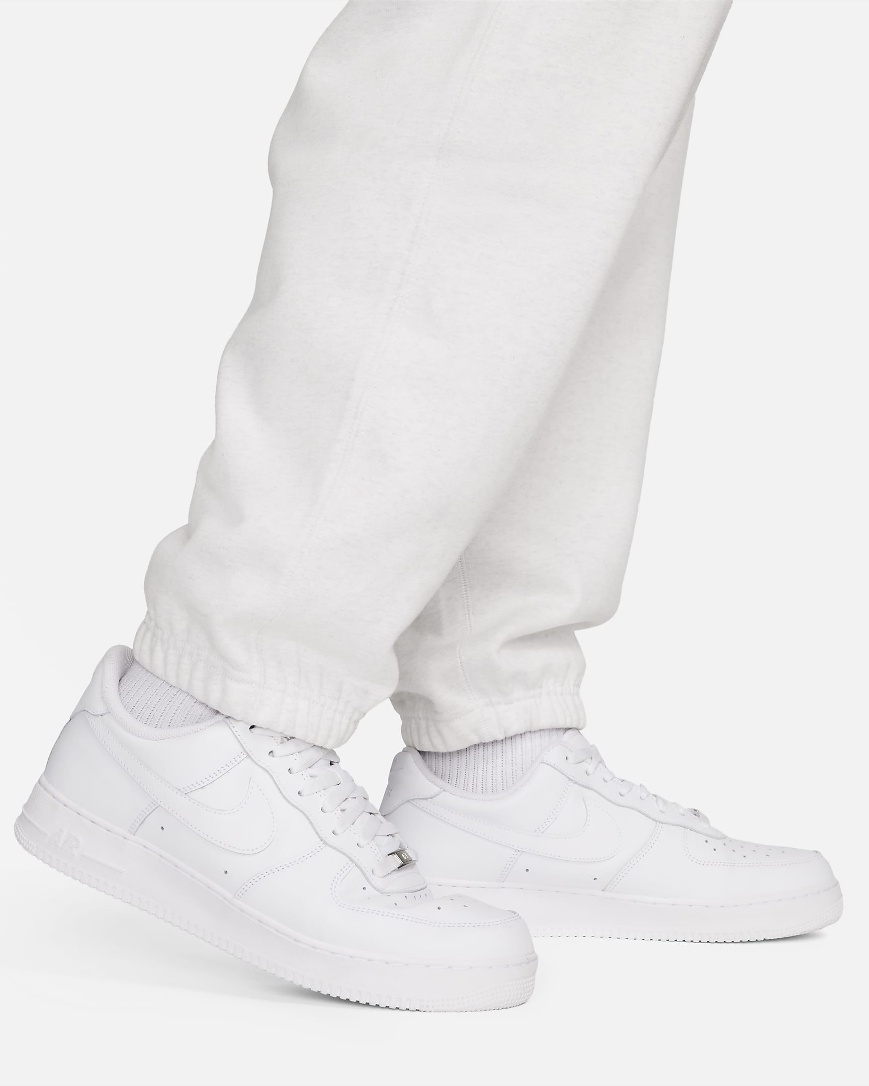 Nike Solo Swoosh Men's Fleece Trousers - Birch Heather/White