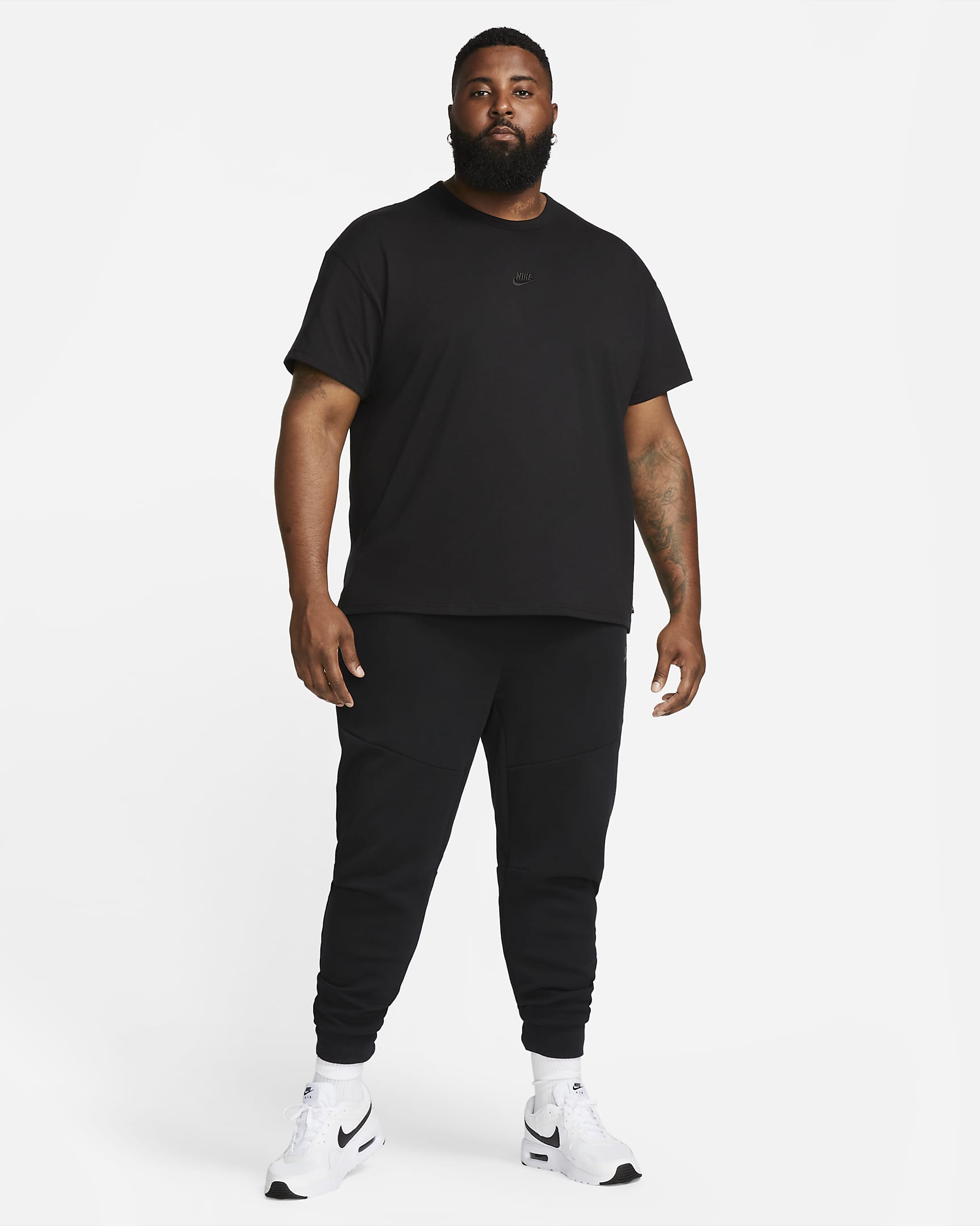 Tee-shirt Nike Sportswear Premium Essentials pour Homme - Noir/Noir