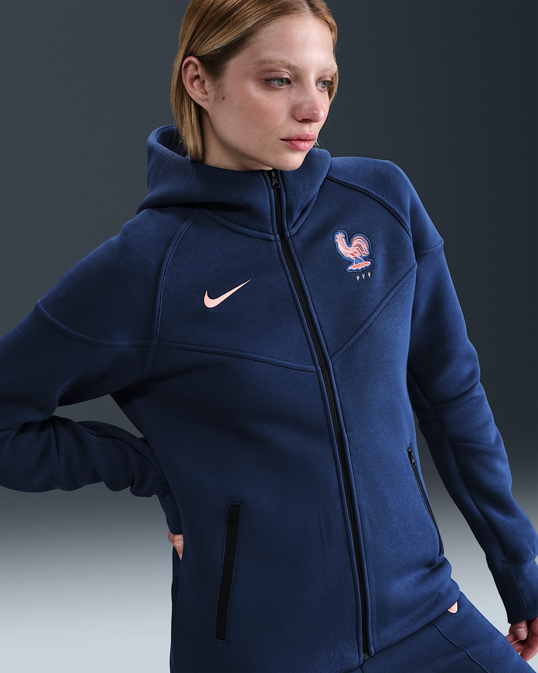 Tech Windrunner FFF Sudadera con capucha y cremallera completa de fútbol de tejido Fleece Nike - Mujer - Blue Void/Light Madder Root