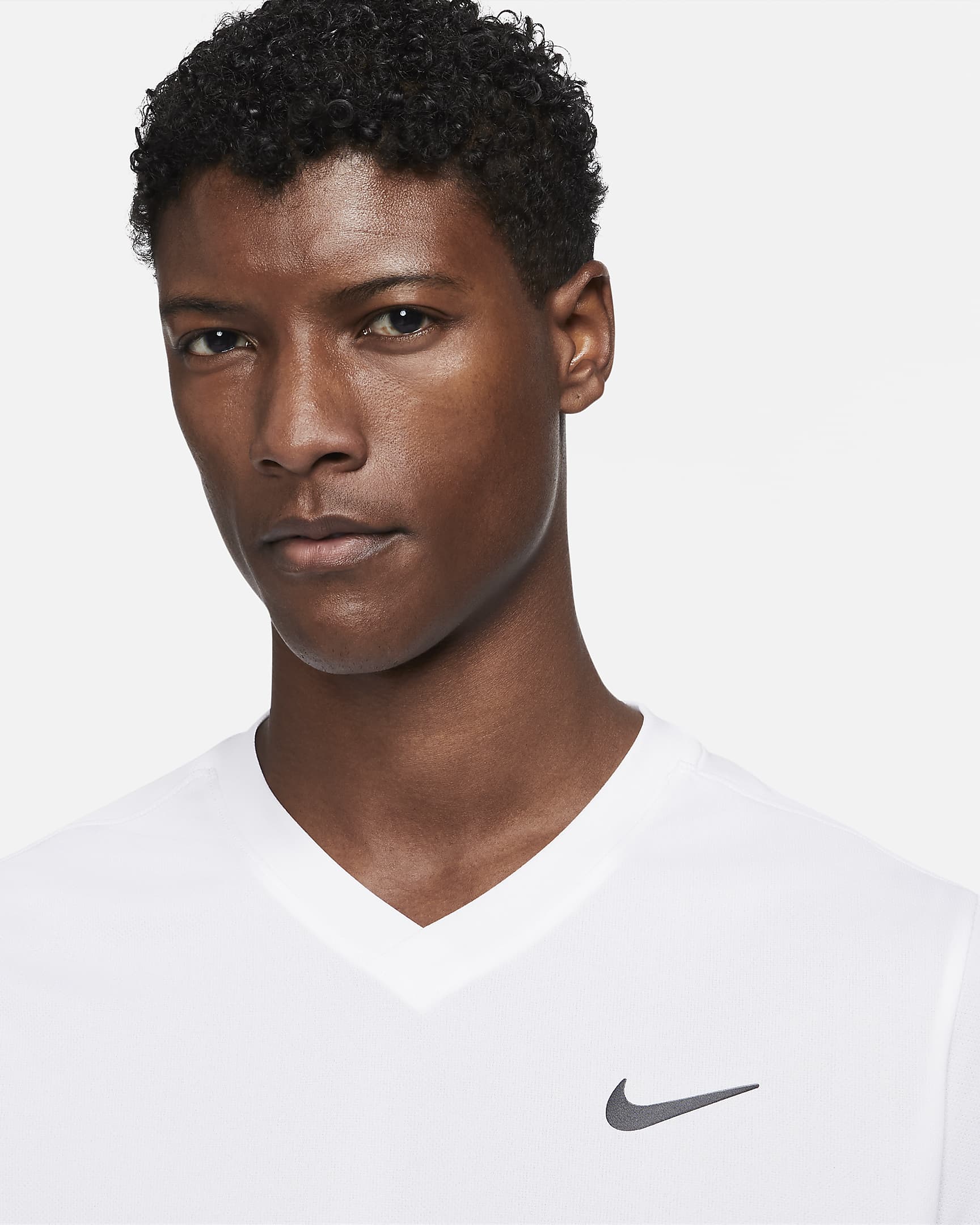 NikeCourt Dri-FIT Victory Herren-Tennisoberteil - Weiß/Weiß/Schwarz