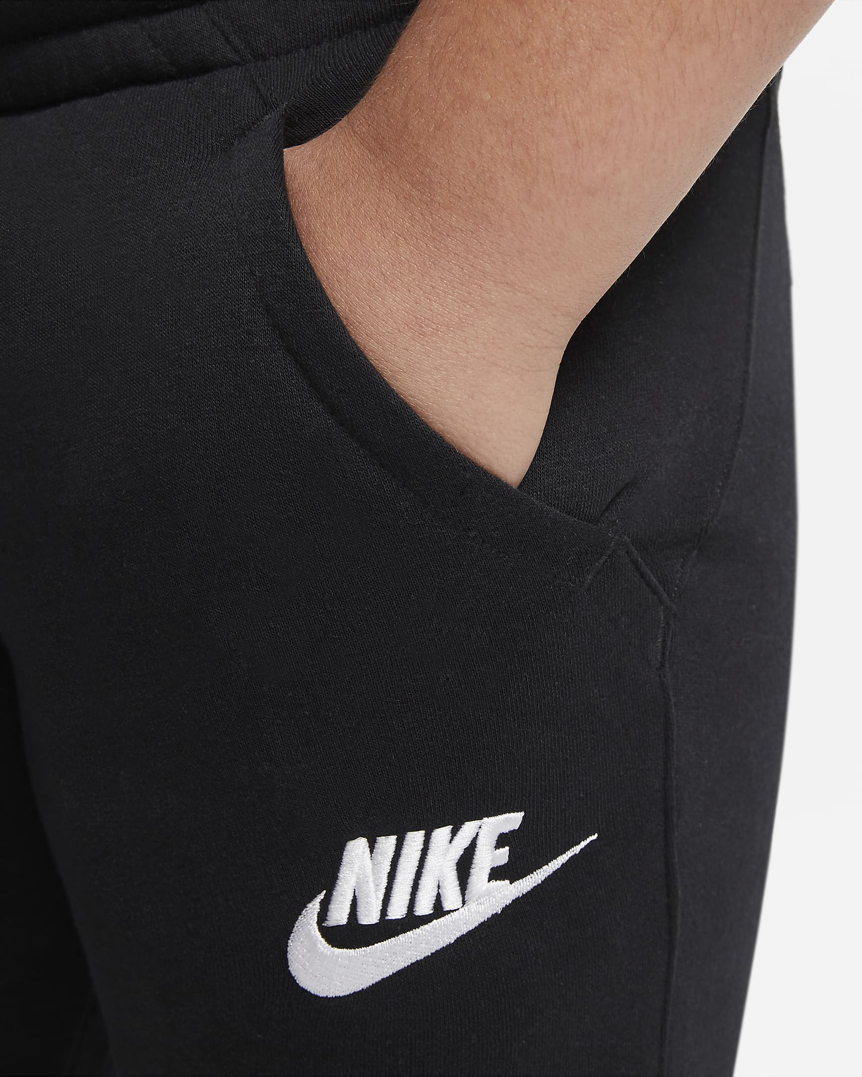 Nike Sportswear Club Fleece Older Kids' (Boys') Joggers (Extended Size ...
