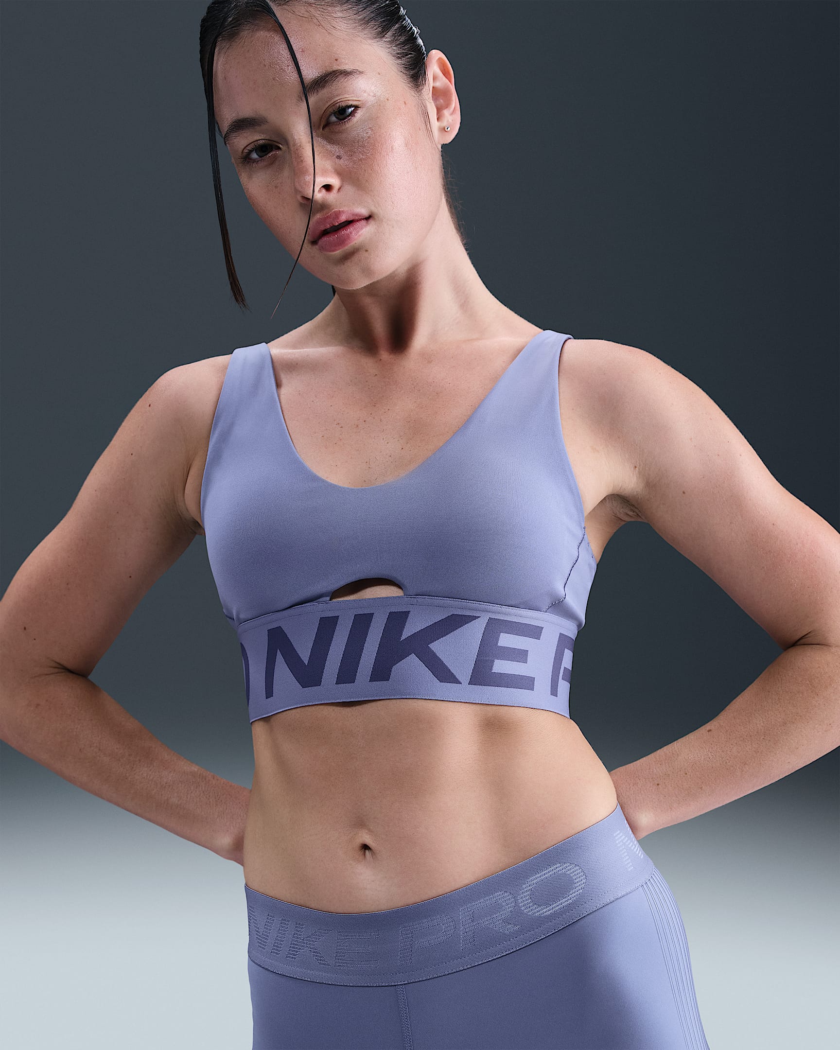 Nike Indy Plunge padded sport-bh met medium ondersteuning - World Indigo/Sanded Purple/Wit