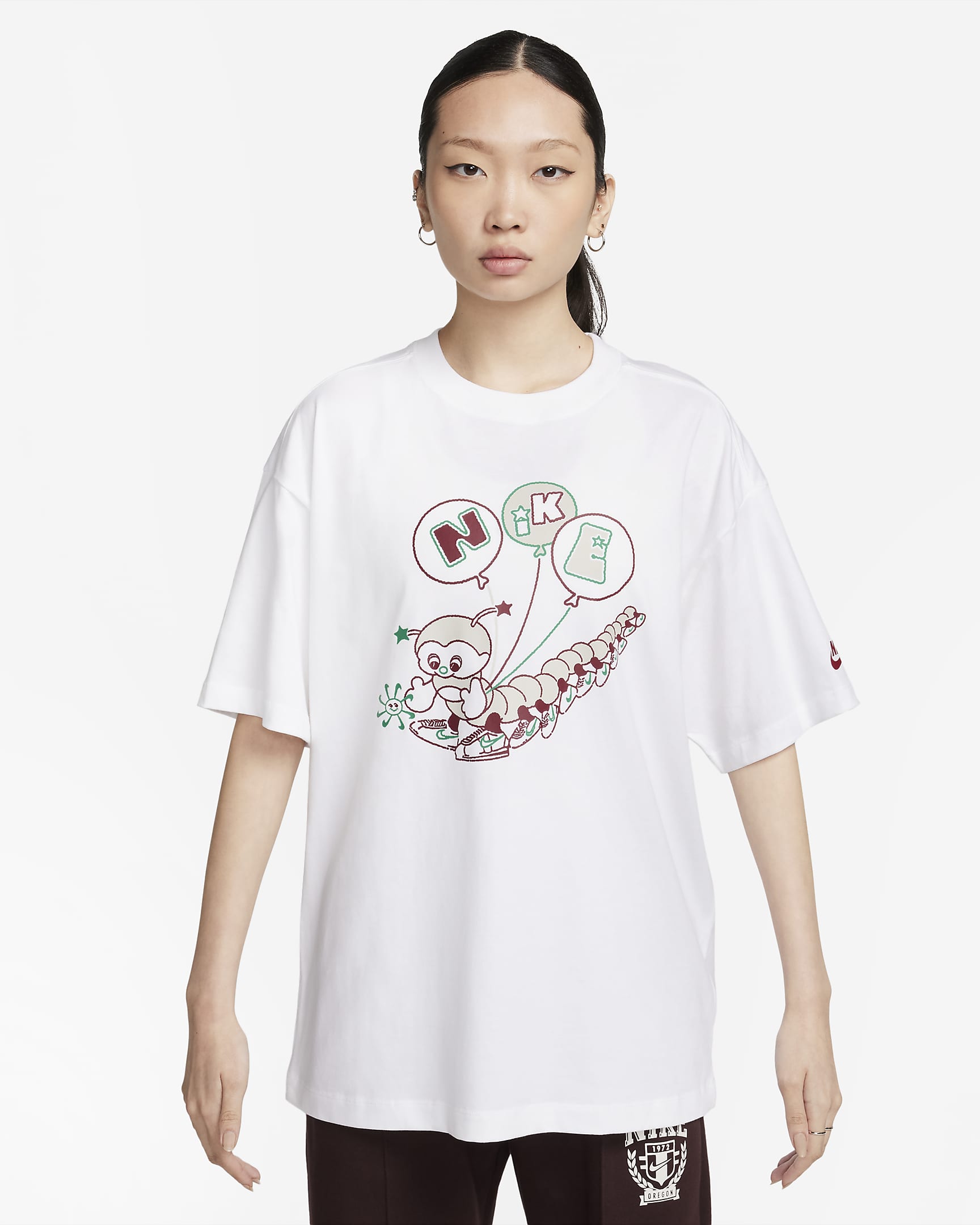 Nike Sportswear 女款 T 恤 - 白色