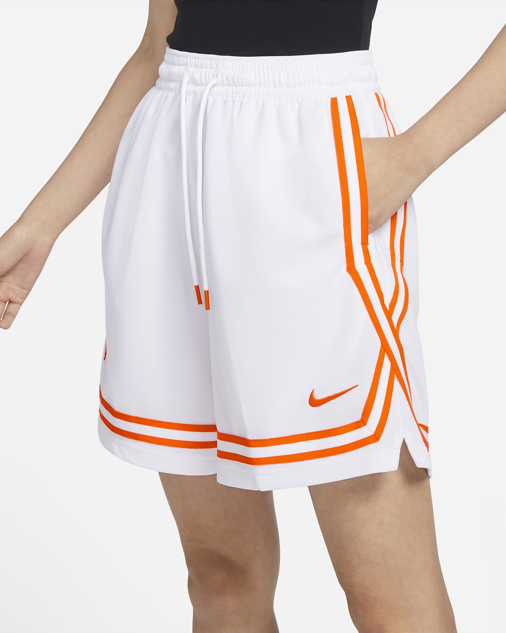 Spodenki damskie Nike Dri-FIT WNBA Team 13 - Biel/Brilliant Orange