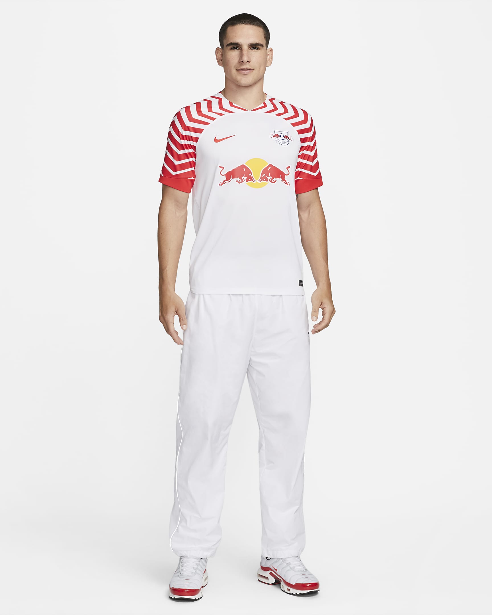 RB Leipzig 2023 24 Stadium Home Men s Nike Dri FIT Football Shirt Nike SE saw-on-reddit-a-lot-of-people-talking-about-how-limb-lengthening-gives
