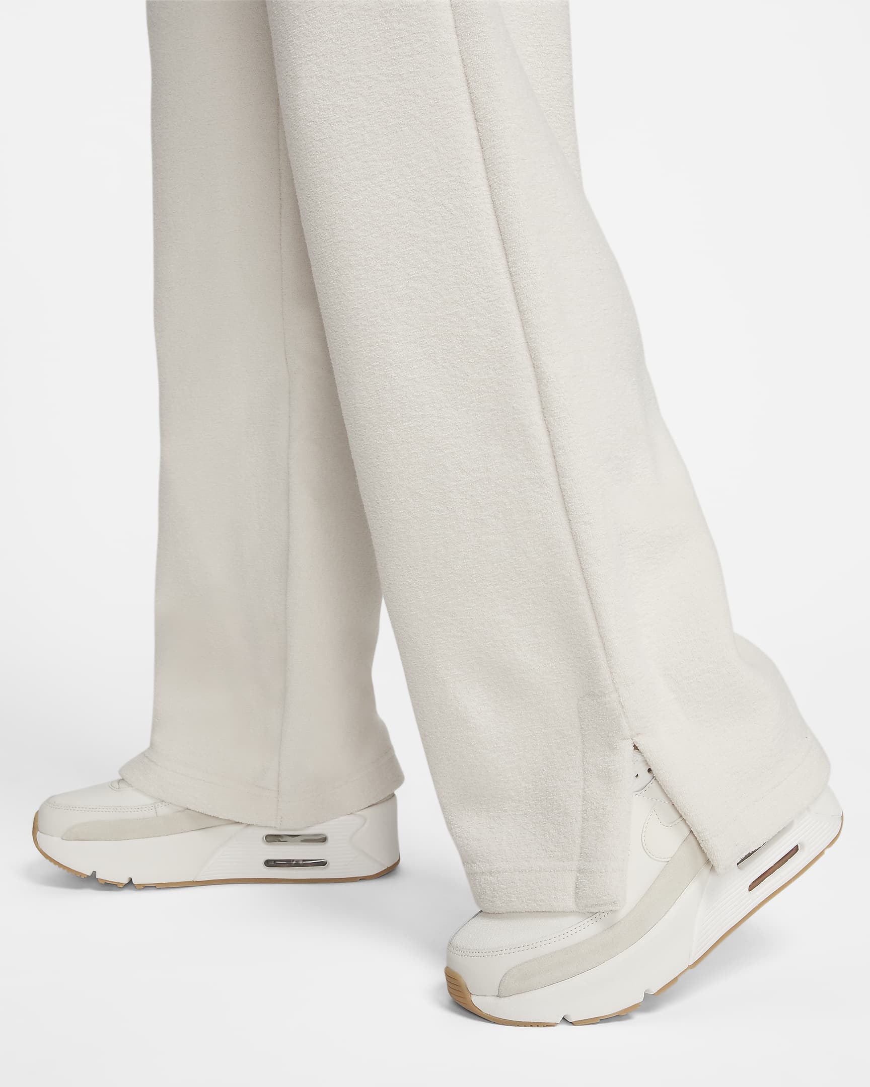 Pantaloni confortevoli in fleece a gamba larga e vita alta Nike Sportswear Phoenix Plush – Donna - Light Orewood Brown/Sail